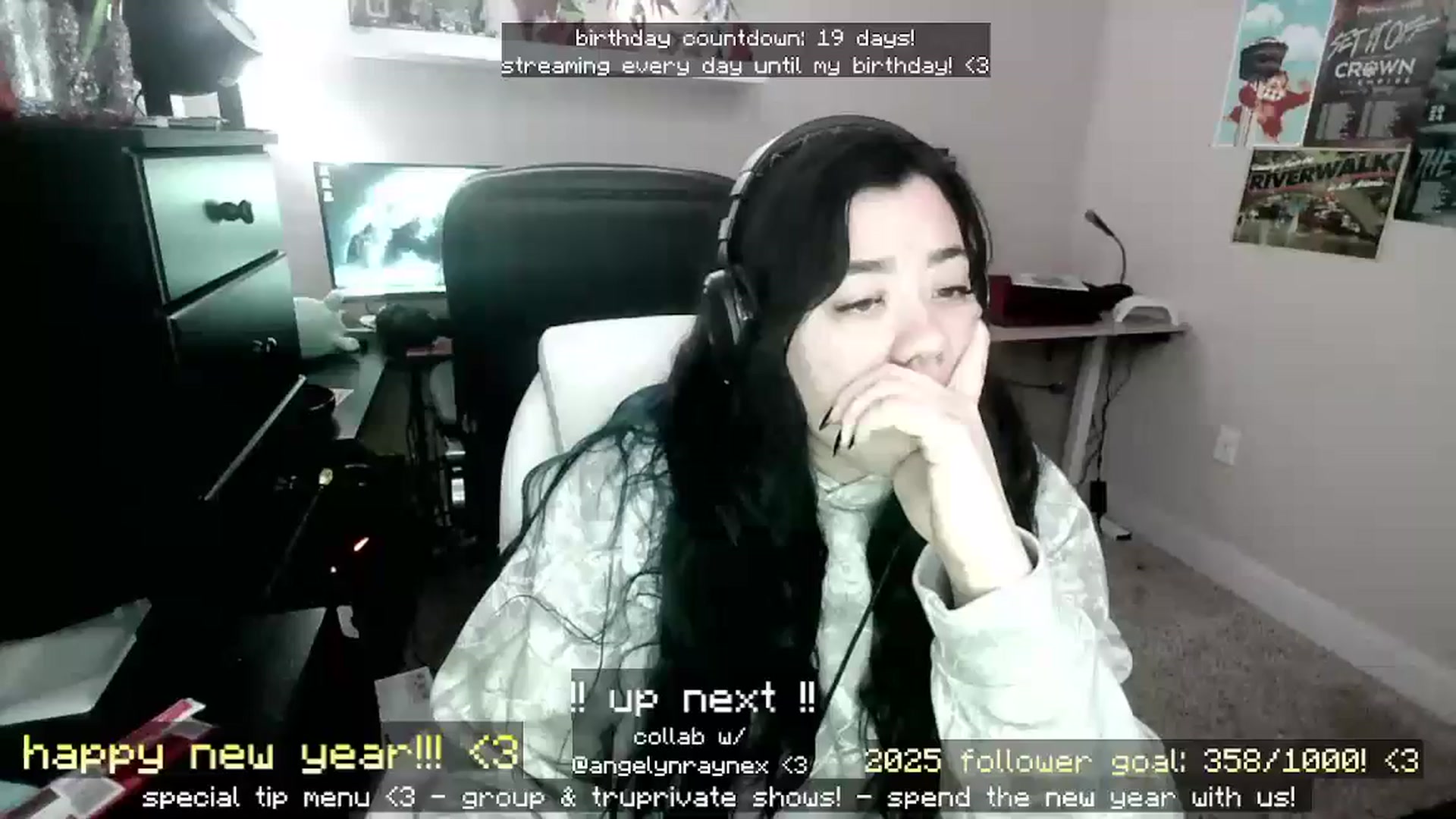 Gallery image thumbnail from gamergoddess7's myfreecams stream on, 01/01/2025, 24:11 image 1 of 20