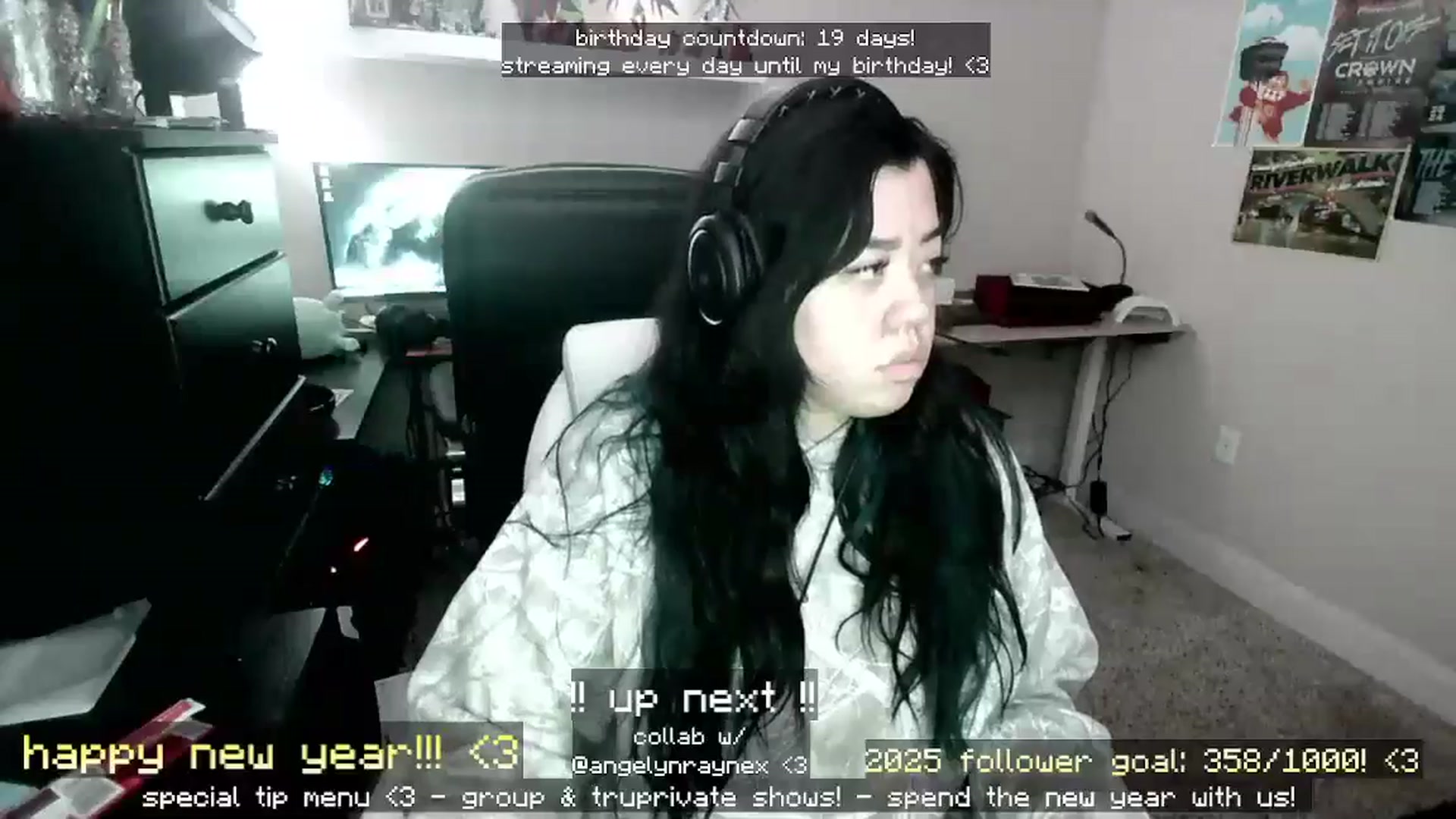 Gallery image thumbnail from gamergoddess7's myfreecams stream on, 01/01/2025, 24:11 image 5 of 20
