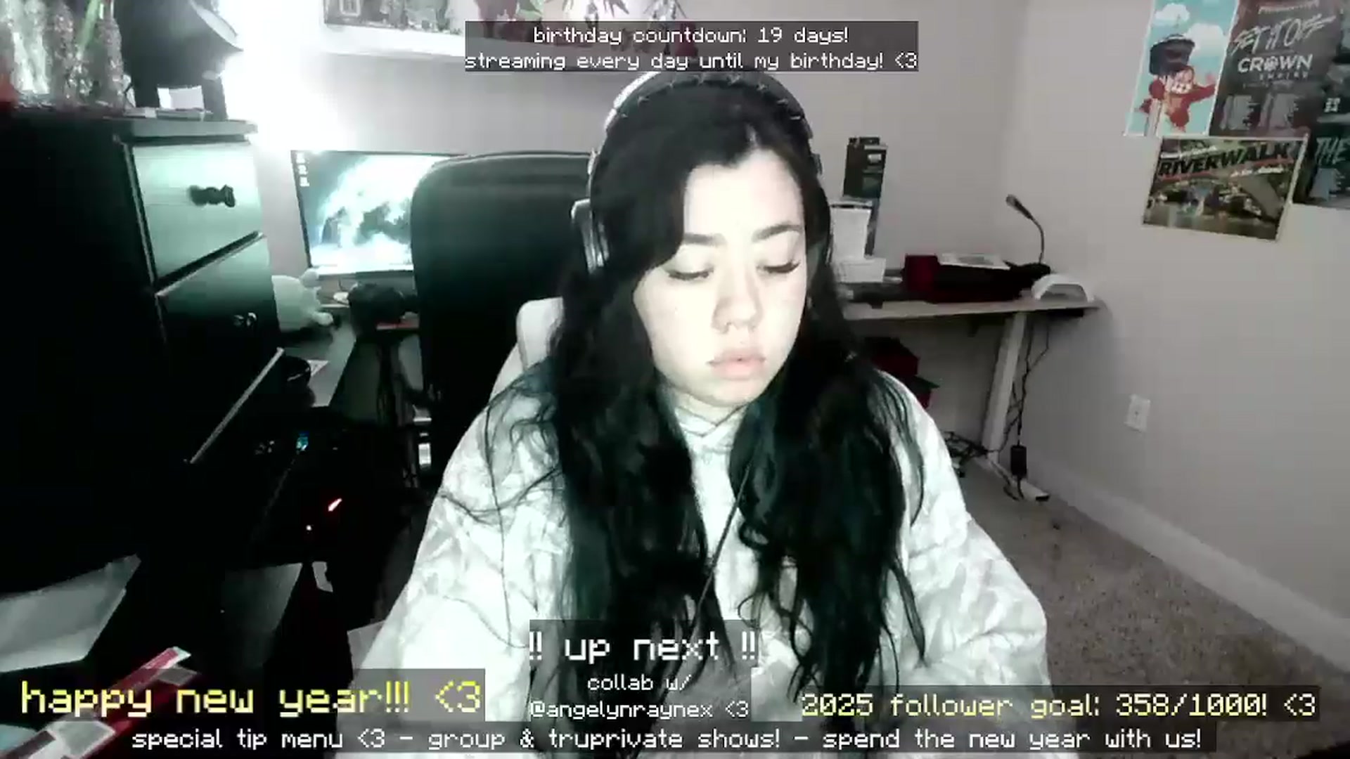 Gallery image thumbnail from gamergoddess7's myfreecams stream on, 01/01/2025, 24:11 image 4 of 20