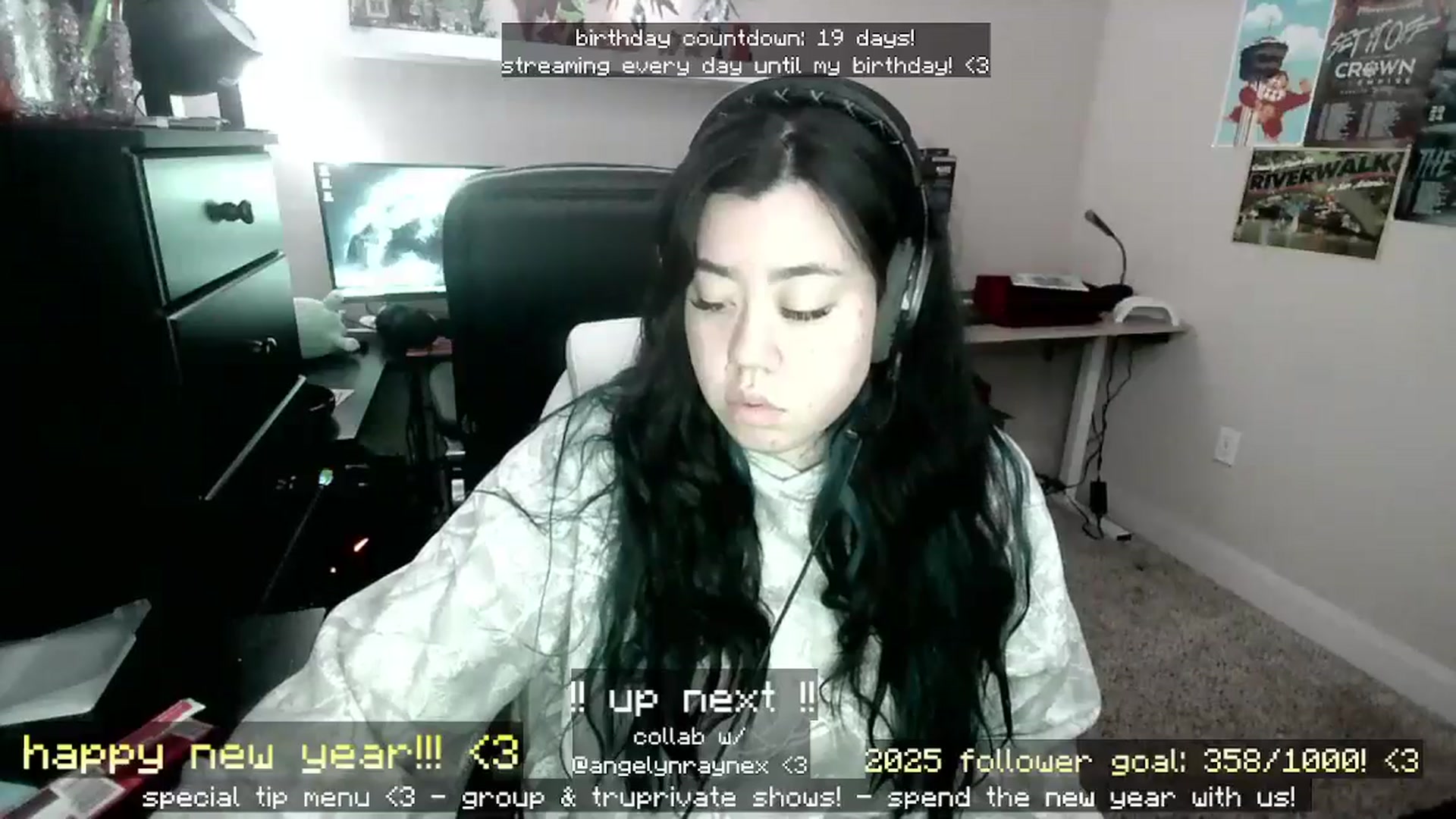Gallery image thumbnail from gamergoddess7's myfreecams stream on, 01/01/2025, 24:11 image 3 of 20