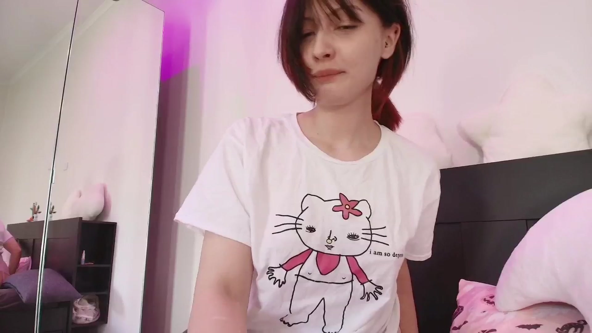 Gallery image thumbnail from gdayfeline's myfreecams stream on, 09/22/2025, 05:13 image 10 of 20