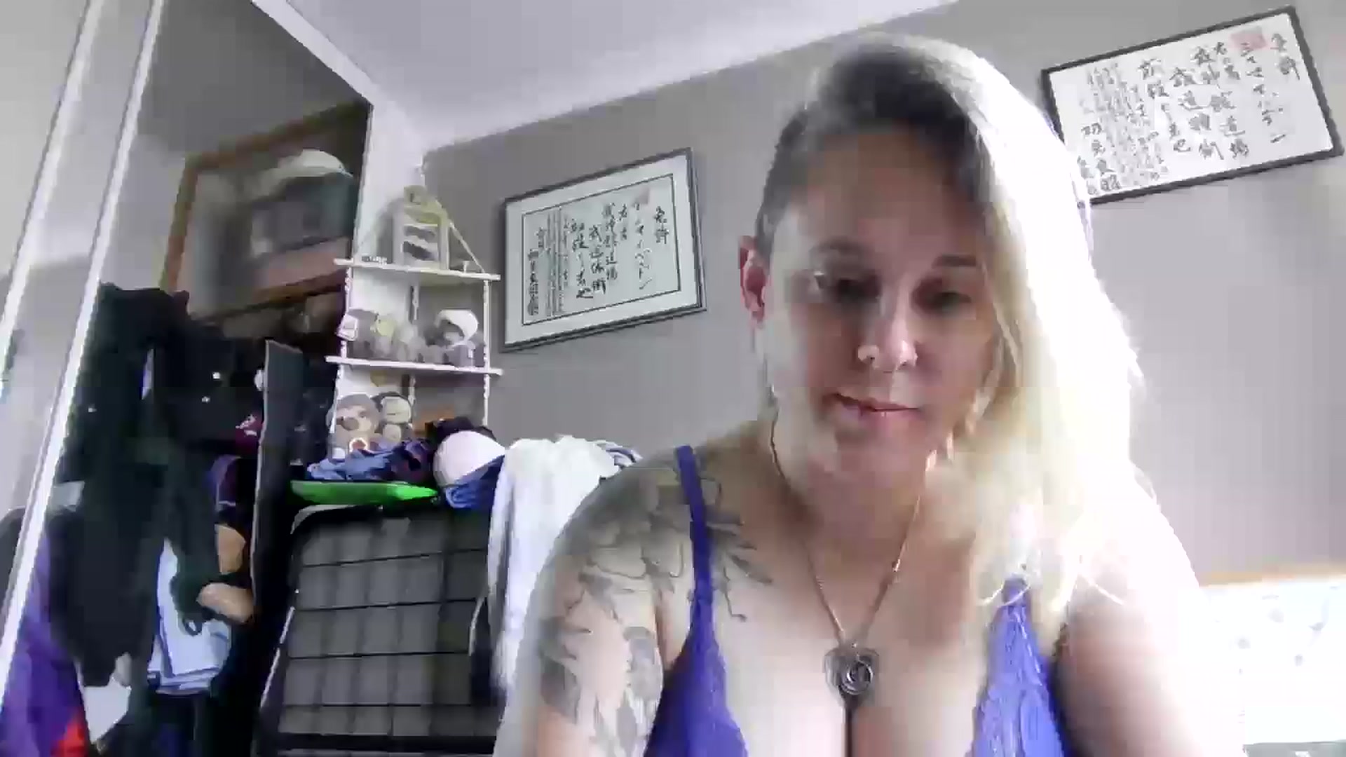 Gallery image thumbnail from geegwedge1's myfreecams stream on, 06/08/2025, 07:38 image 11 of 20