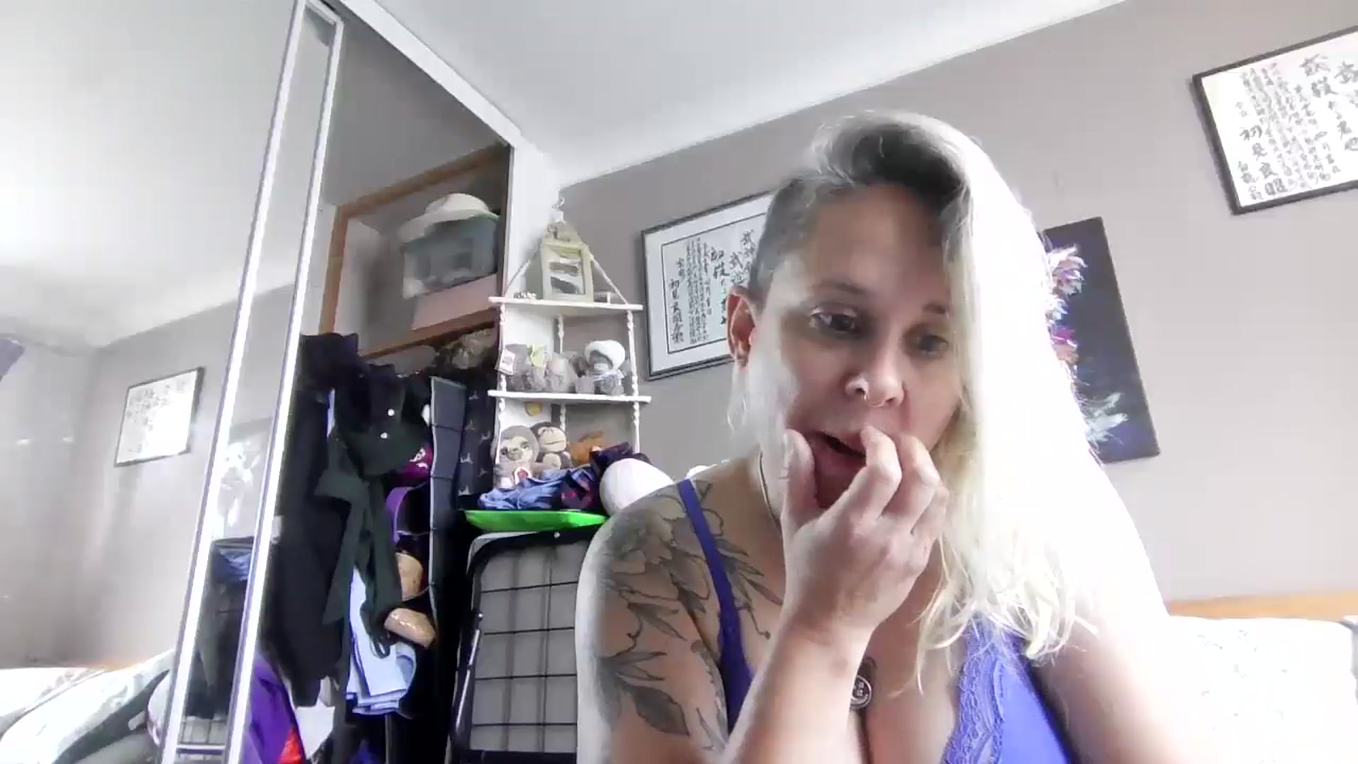 Gallery image thumbnail from geegwedge1's myfreecams stream on, 06/08/2025, 07:59 image 15 of 20
