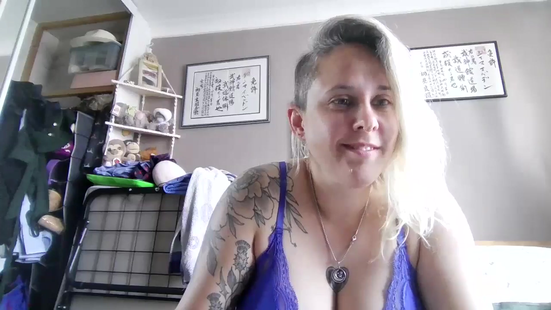 Gallery image thumbnail from geegwedge1's myfreecams stream on, 06/08/2025, 07:59 image 19 of 20