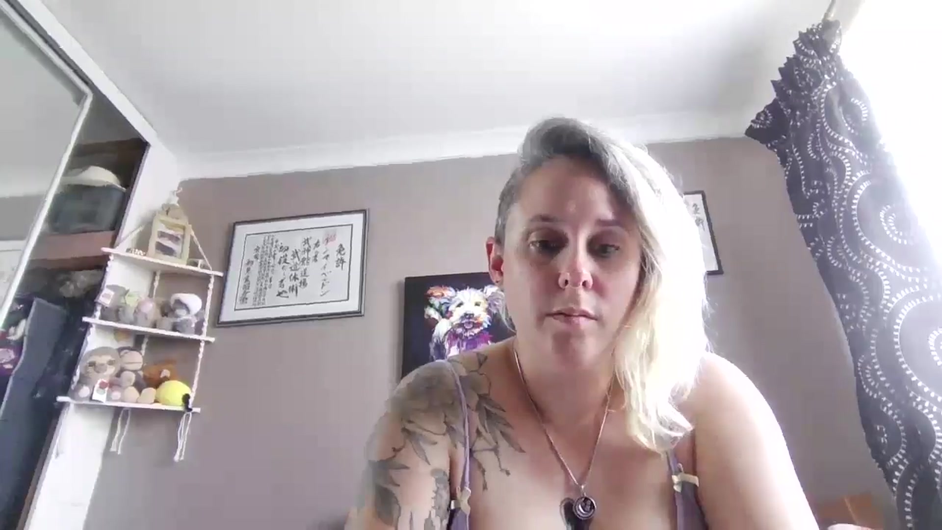 Gallery image thumbnail from geegwedge1's myfreecams stream on, 06/13/2025, 10:32 image 3 of 20