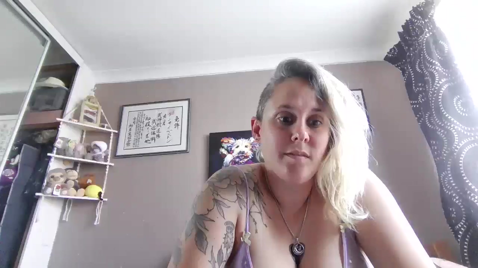 Gallery image thumbnail from geegwedge1's myfreecams stream on, 06/13/2025, 10:32 image 9 of 20