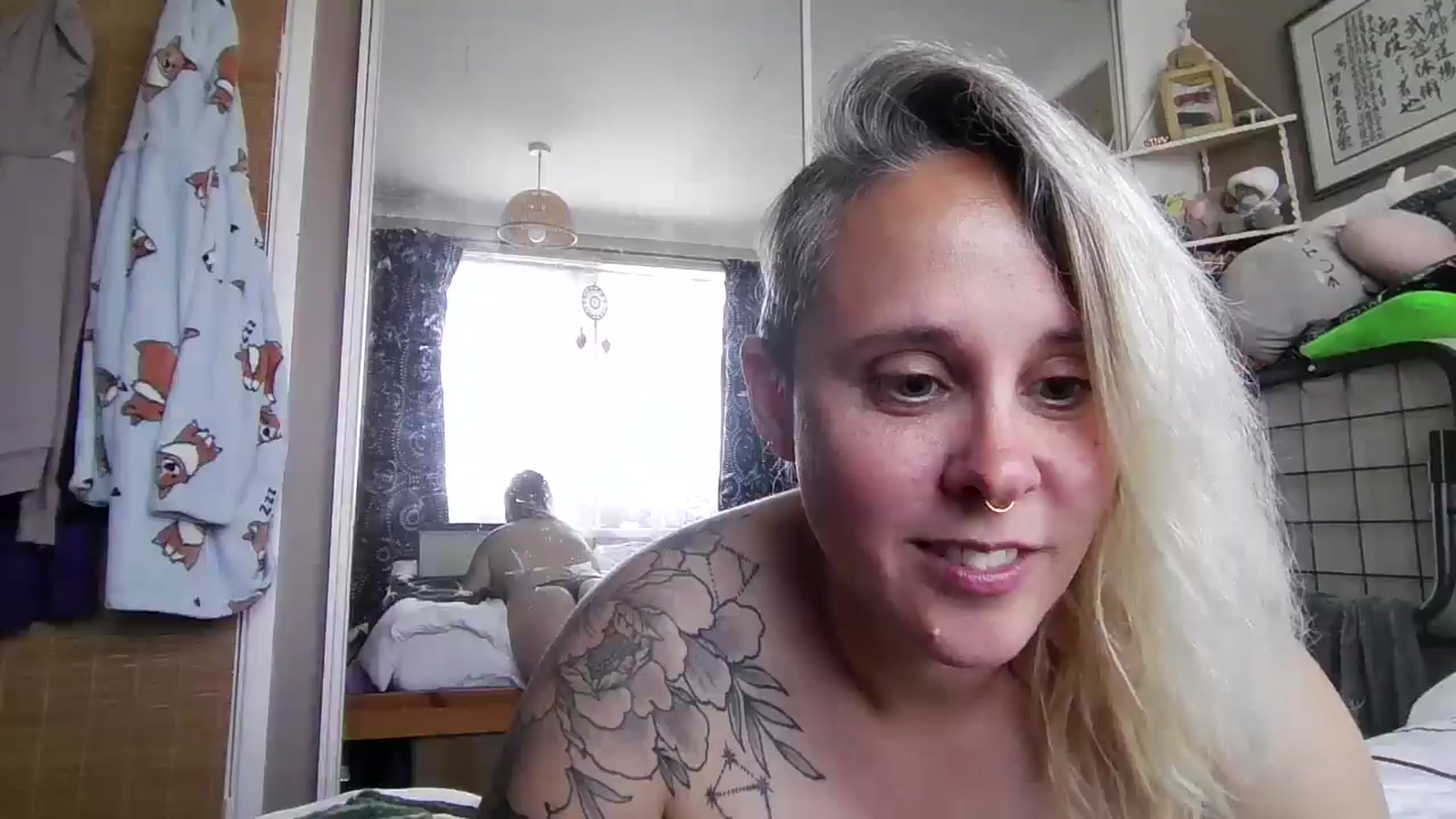 Gallery image thumbnail from geegwedge1's myfreecams stream on, 06/17/2025, 11:38 image 18 of 20