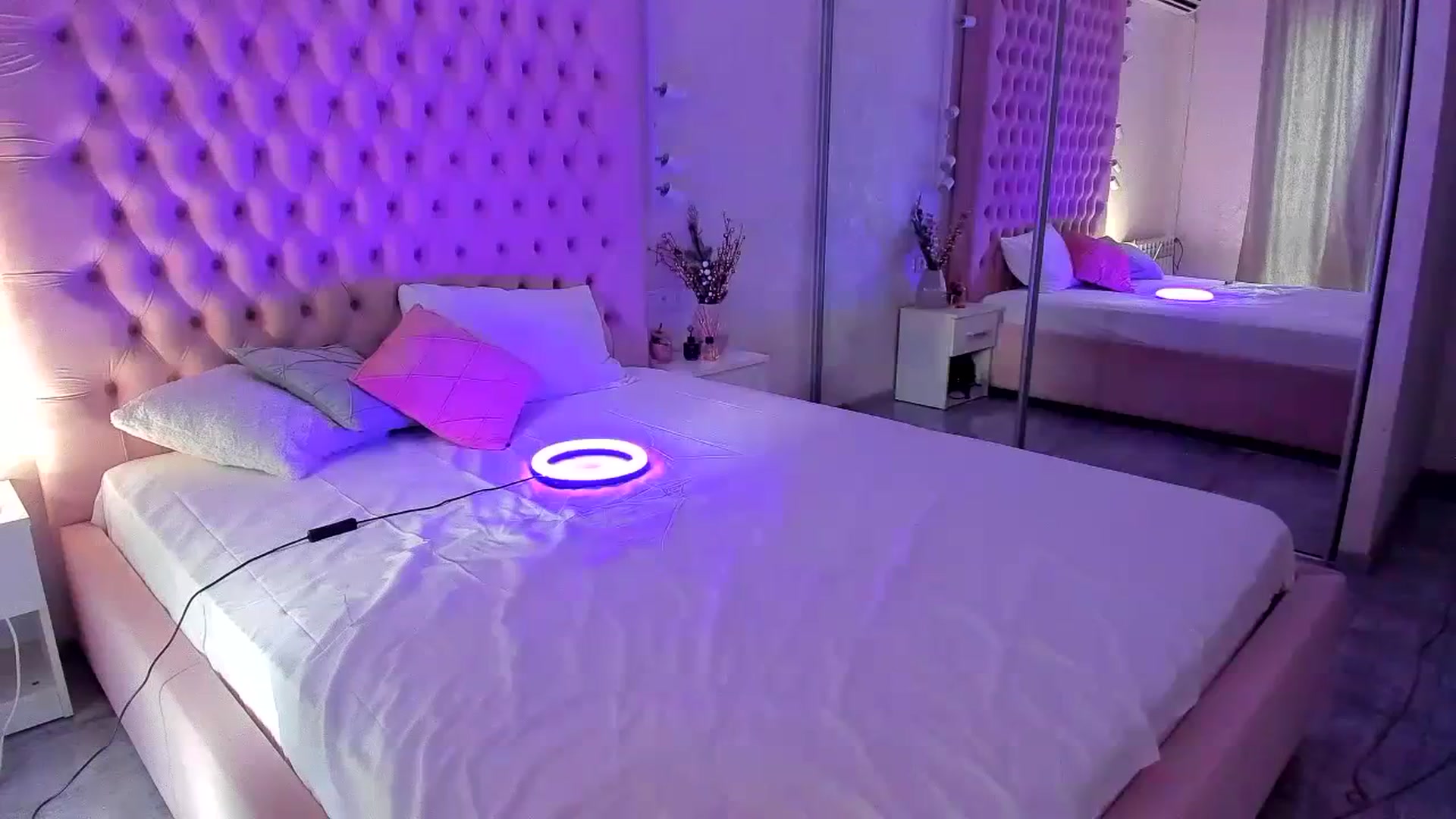 Gallery image thumbnail from gentlewoman__'s myfreecams stream on, 03/09/2024, 15:39 image 8 of 20