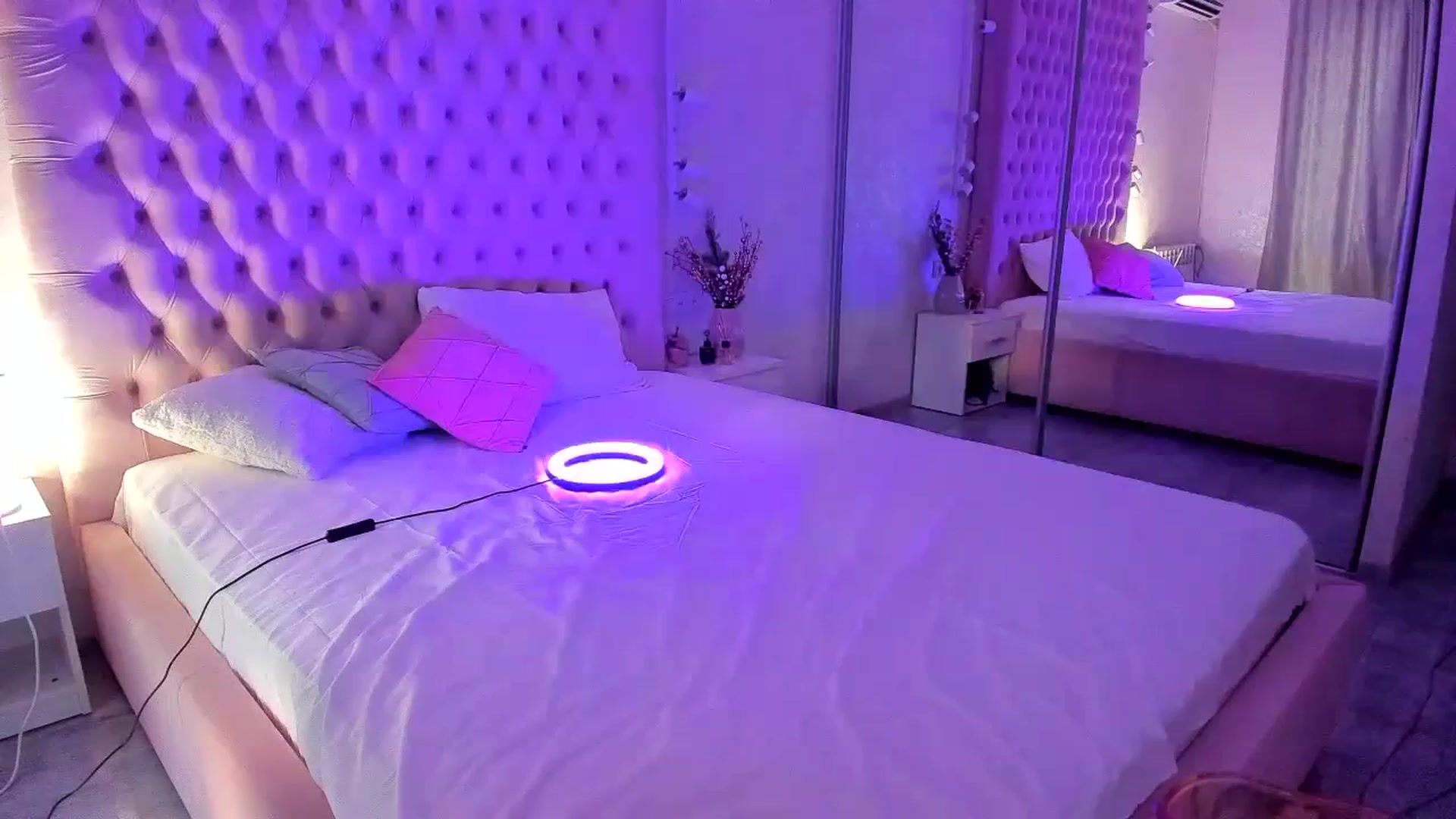 Gallery image thumbnail from gentlewoman__'s myfreecams stream on, 03/09/2024, 15:39 image 17 of 20