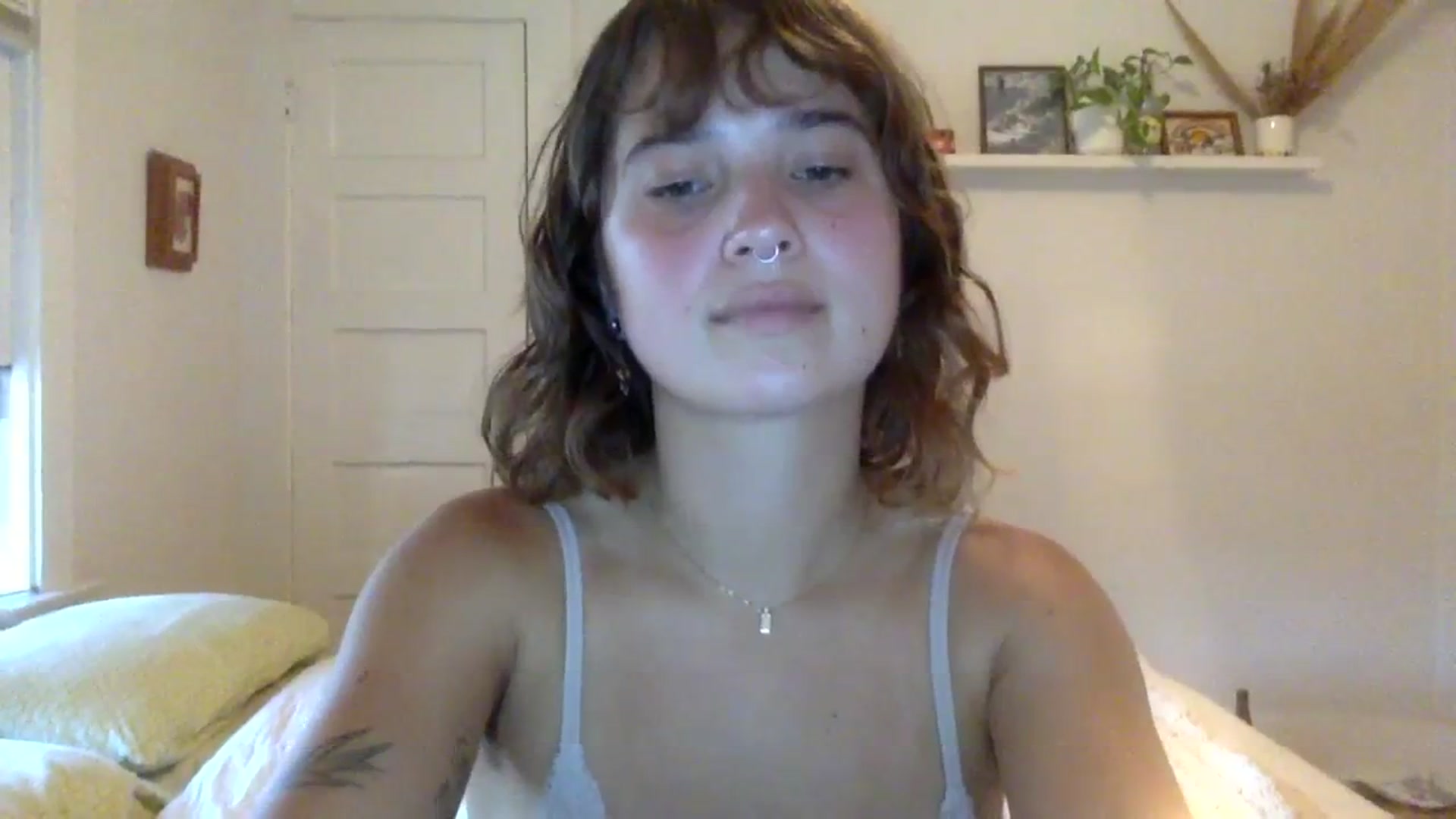 Gallery image thumbnail from gentlylo's myfreecams stream on, 07/26/2023, 02:41 image 11 of 20