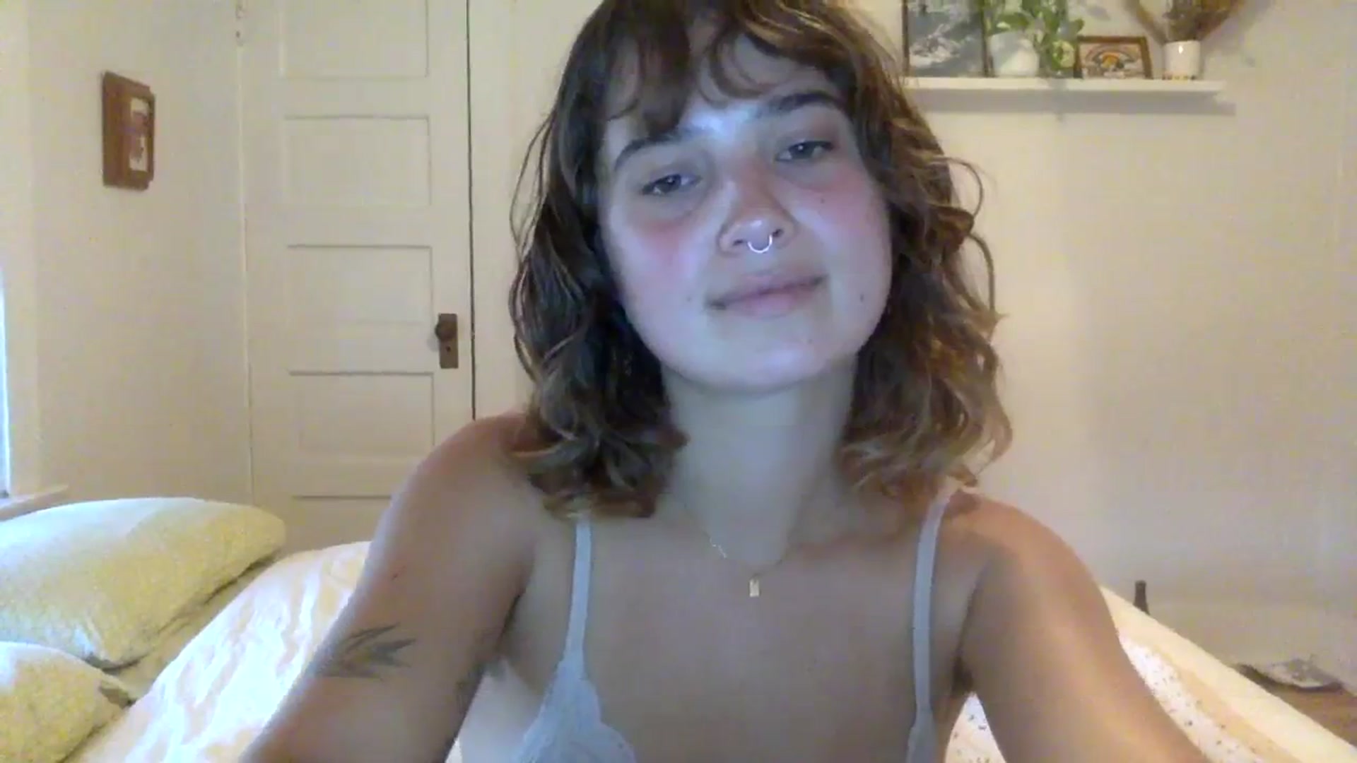 Gallery image thumbnail from gentlylo's myfreecams stream on, 07/26/2023, 02:41 image 18 of 20