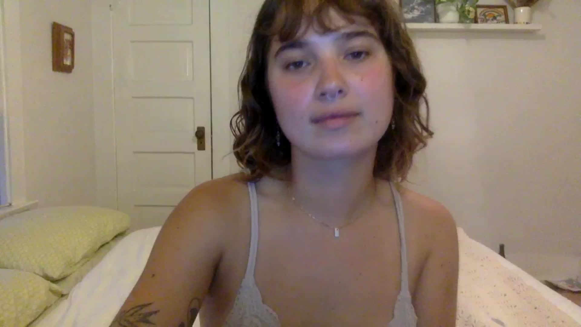 Gallery image thumbnail from gentlylo's myfreecams stream on, 07/26/2023, 03:25 image 9 of 20