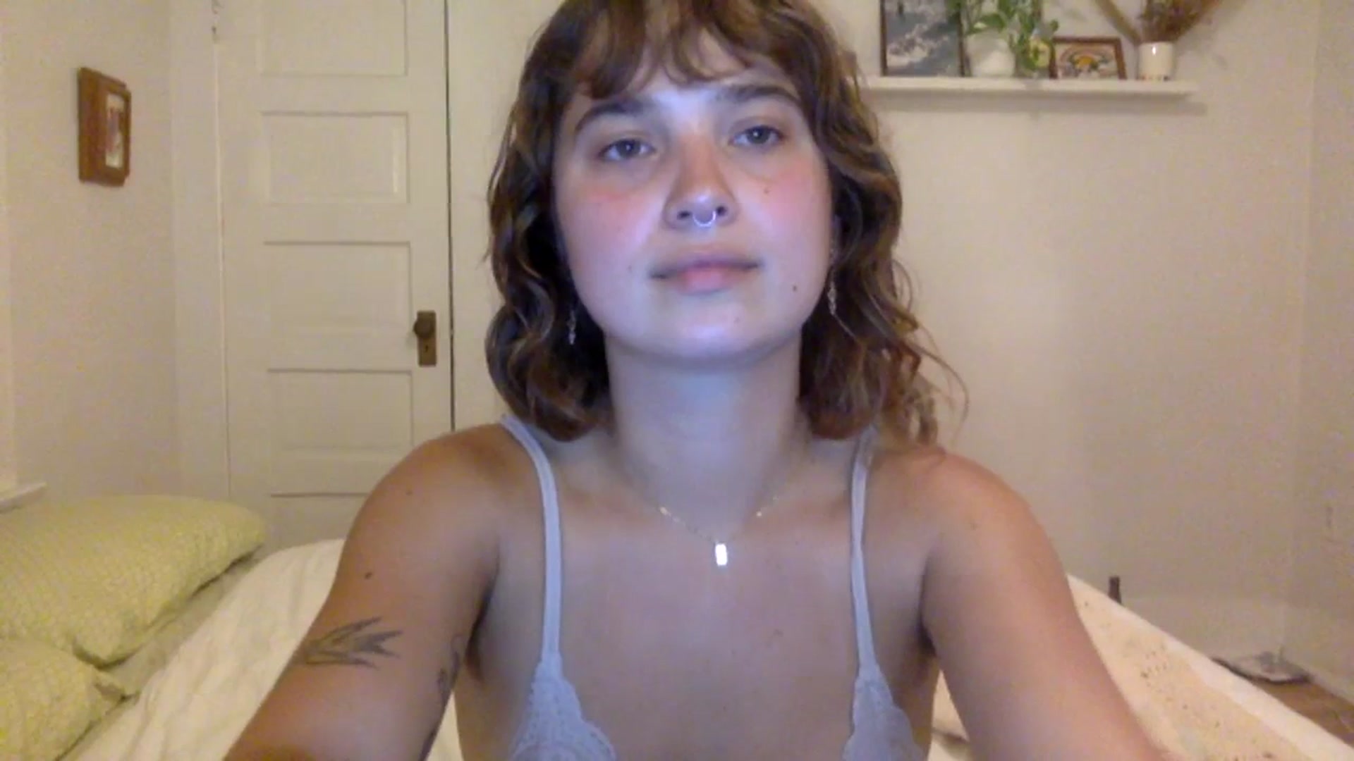 Gallery image thumbnail from gentlylo's myfreecams stream on, 07/26/2023, 03:25 image 20 of 20