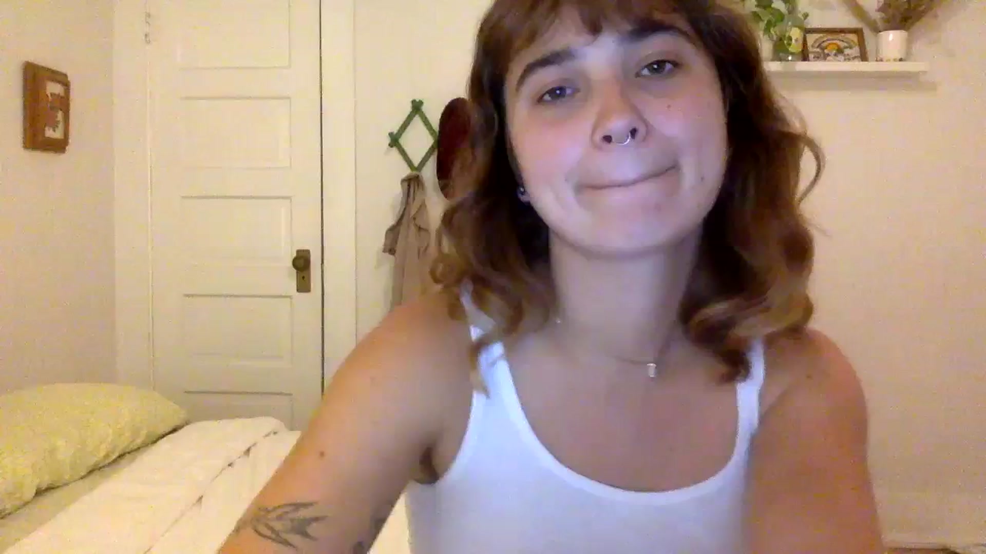 Gallery image thumbnail from gentlylo's myfreecams stream on, 07/29/2023, 06:48 image 10 of 20