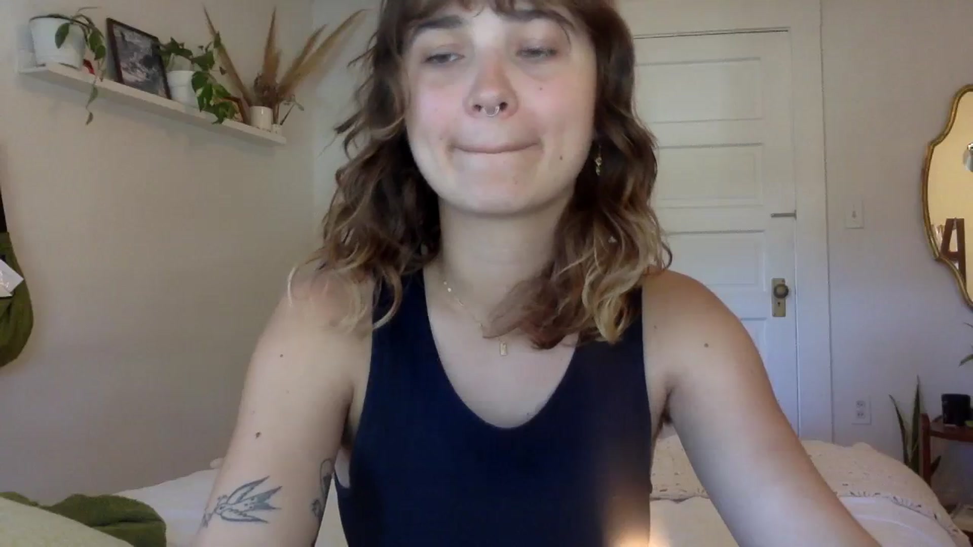 Gallery image thumbnail from gentlylo's myfreecams stream on, 08/04/2023, 01:06 image 5 of 20