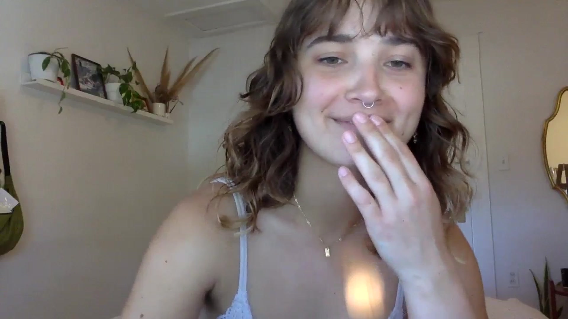 Gallery image thumbnail from gentlylo's myfreecams stream on, 08/04/2023, 01:06 image 10 of 20