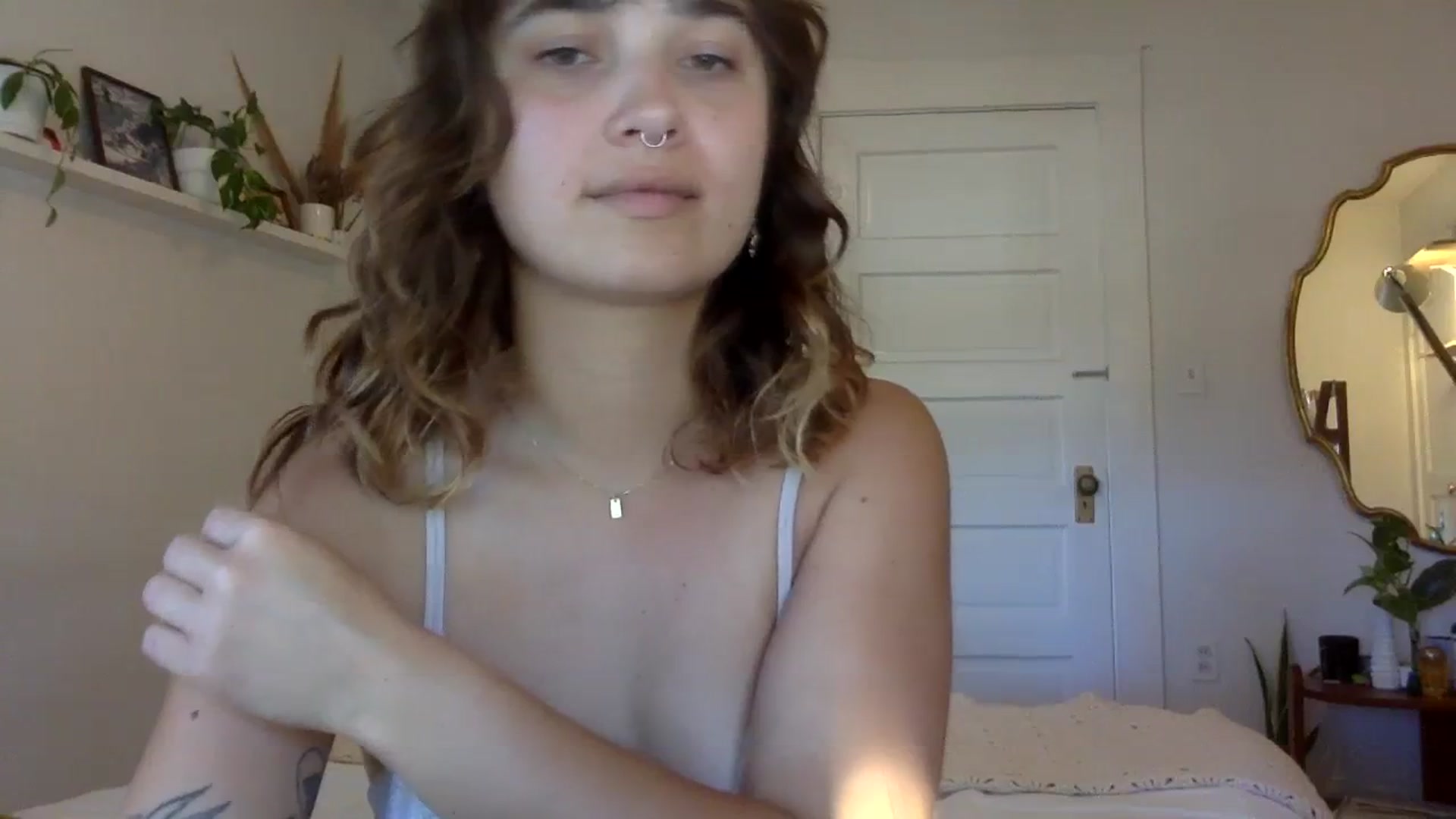 Gallery image thumbnail from gentlylo's myfreecams stream on, 08/04/2023, 01:06 image 20 of 20