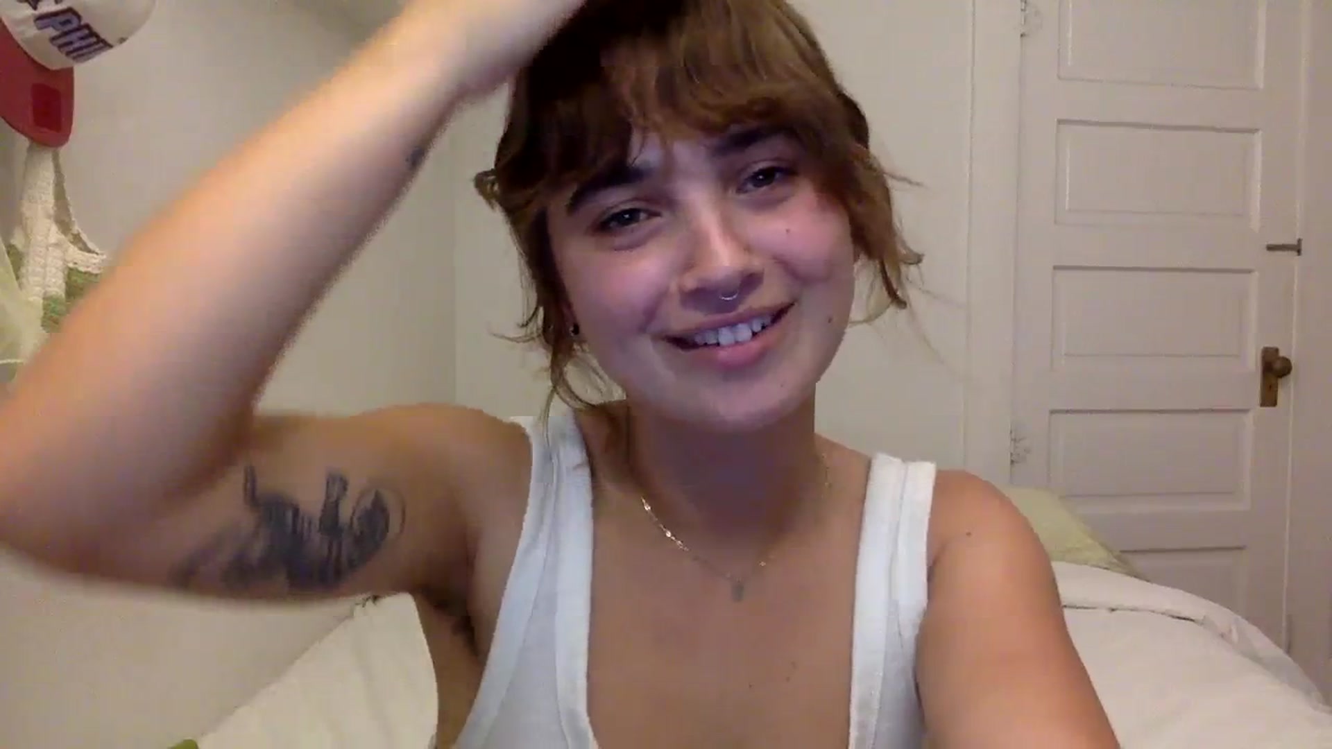 Gallery image thumbnail from gentlylo's myfreecams stream on, 08/28/2023, 04:19 image 12 of 20