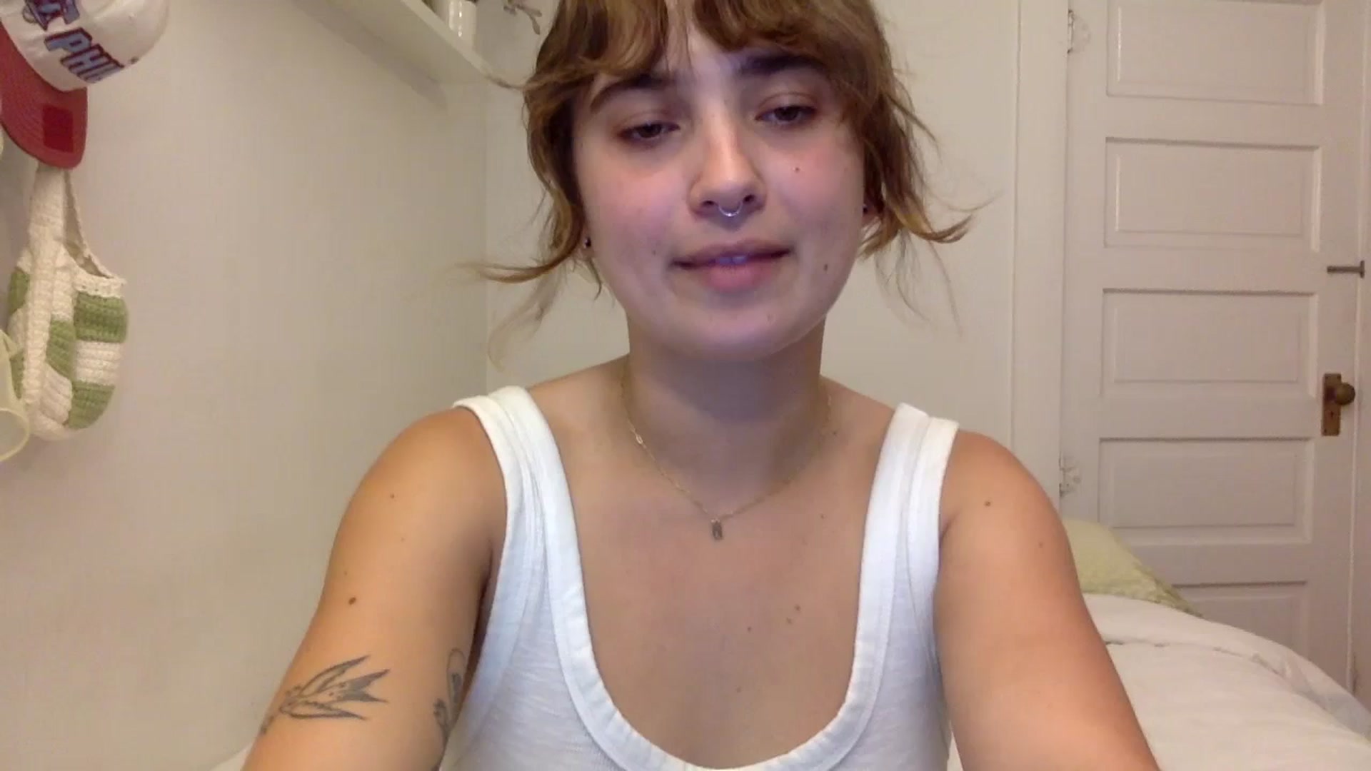 Gallery image thumbnail from gentlylo's myfreecams stream on, 08/28/2023, 04:19 image 1 of 20
