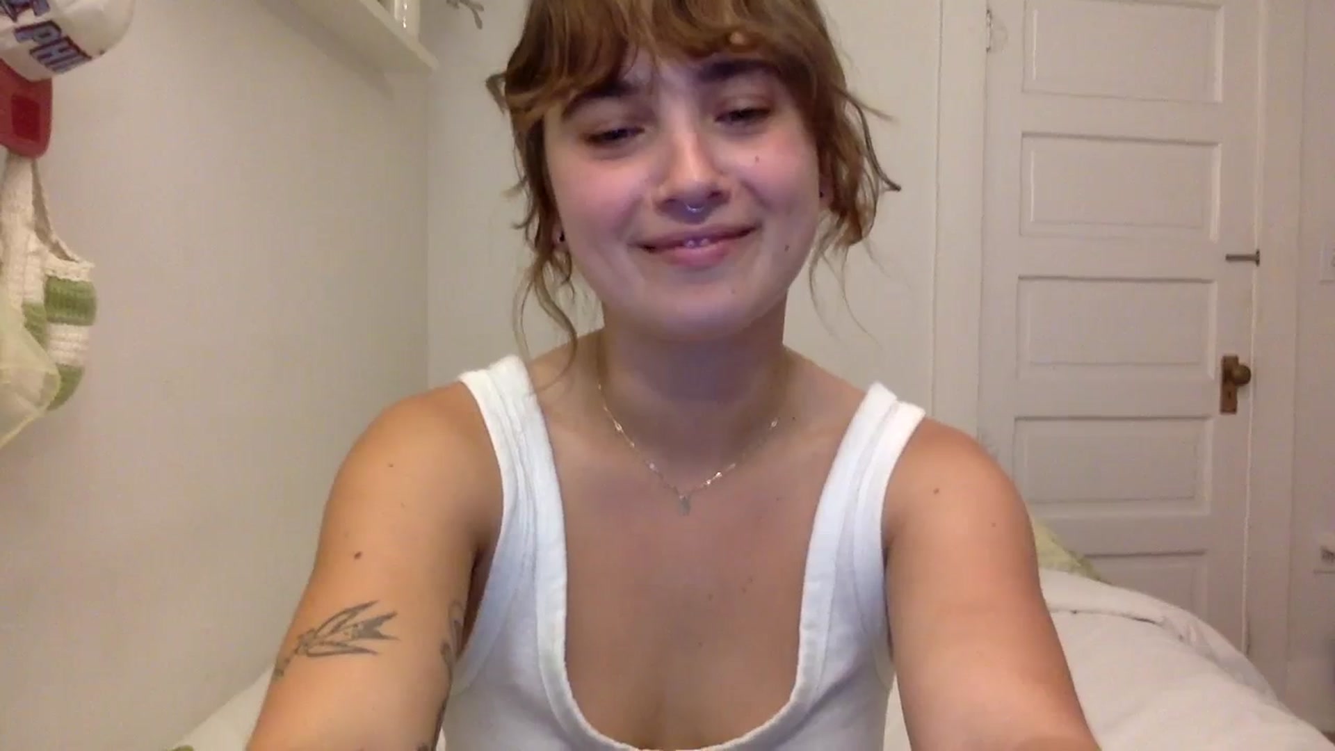 Gallery image thumbnail from gentlylo's myfreecams stream on, 08/28/2023, 04:19 image 11 of 20