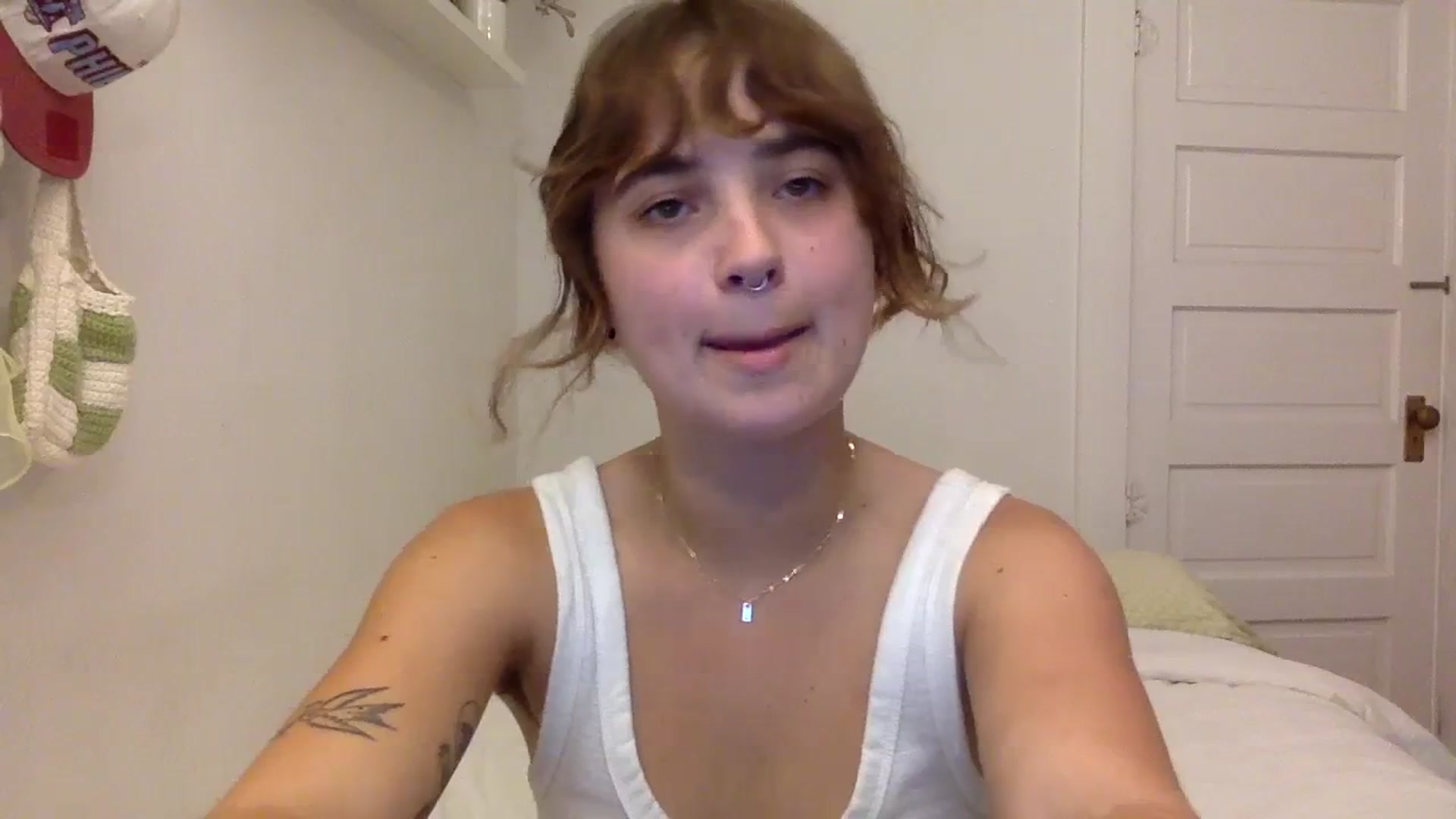 Gallery image thumbnail from gentlylo's myfreecams stream on, 08/28/2023, 04:19 image 2 of 20