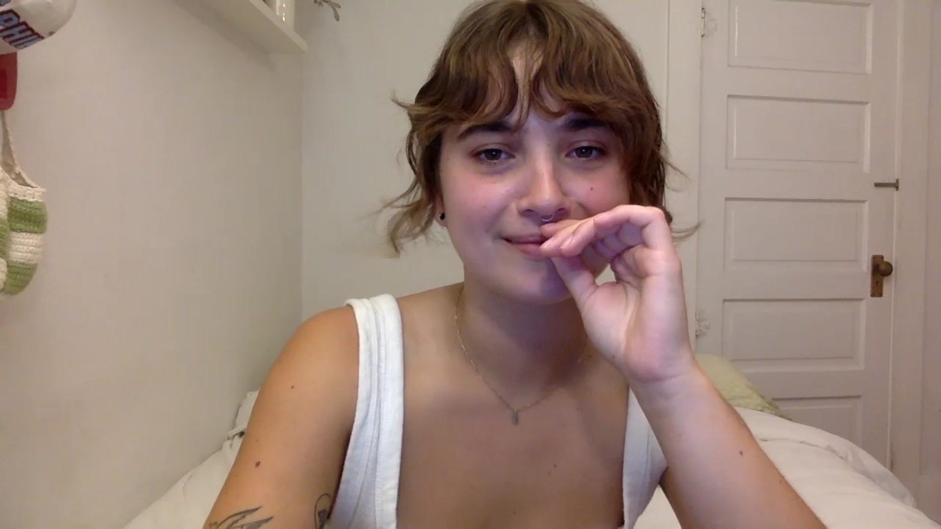 Gallery image thumbnail from gentlylo's myfreecams stream on, 08/28/2023, 04:19 image 3 of 20