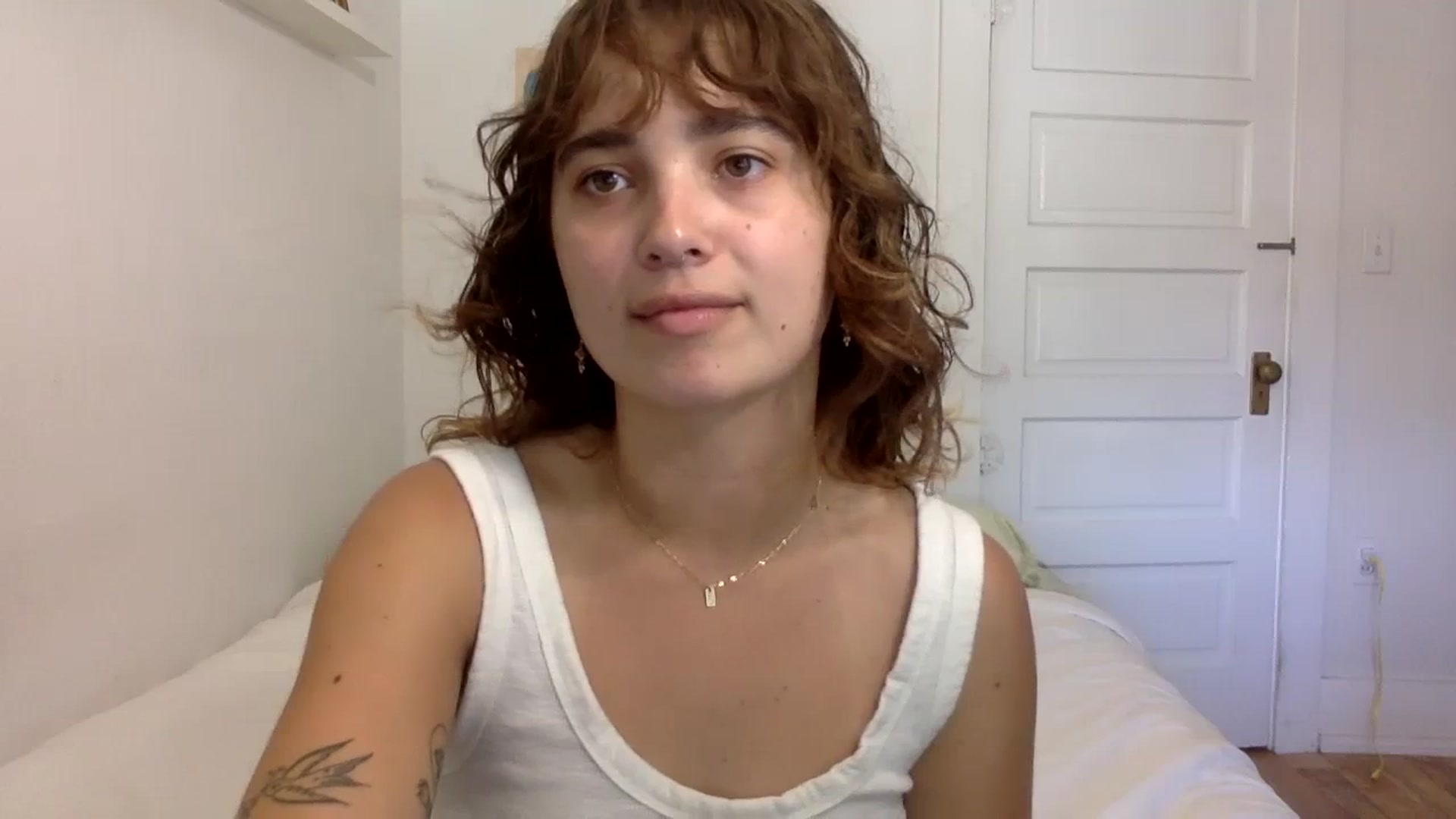 Gallery image thumbnail from gentlylo's myfreecams stream on, 08/31/2023, 24:00 image 5 of 20