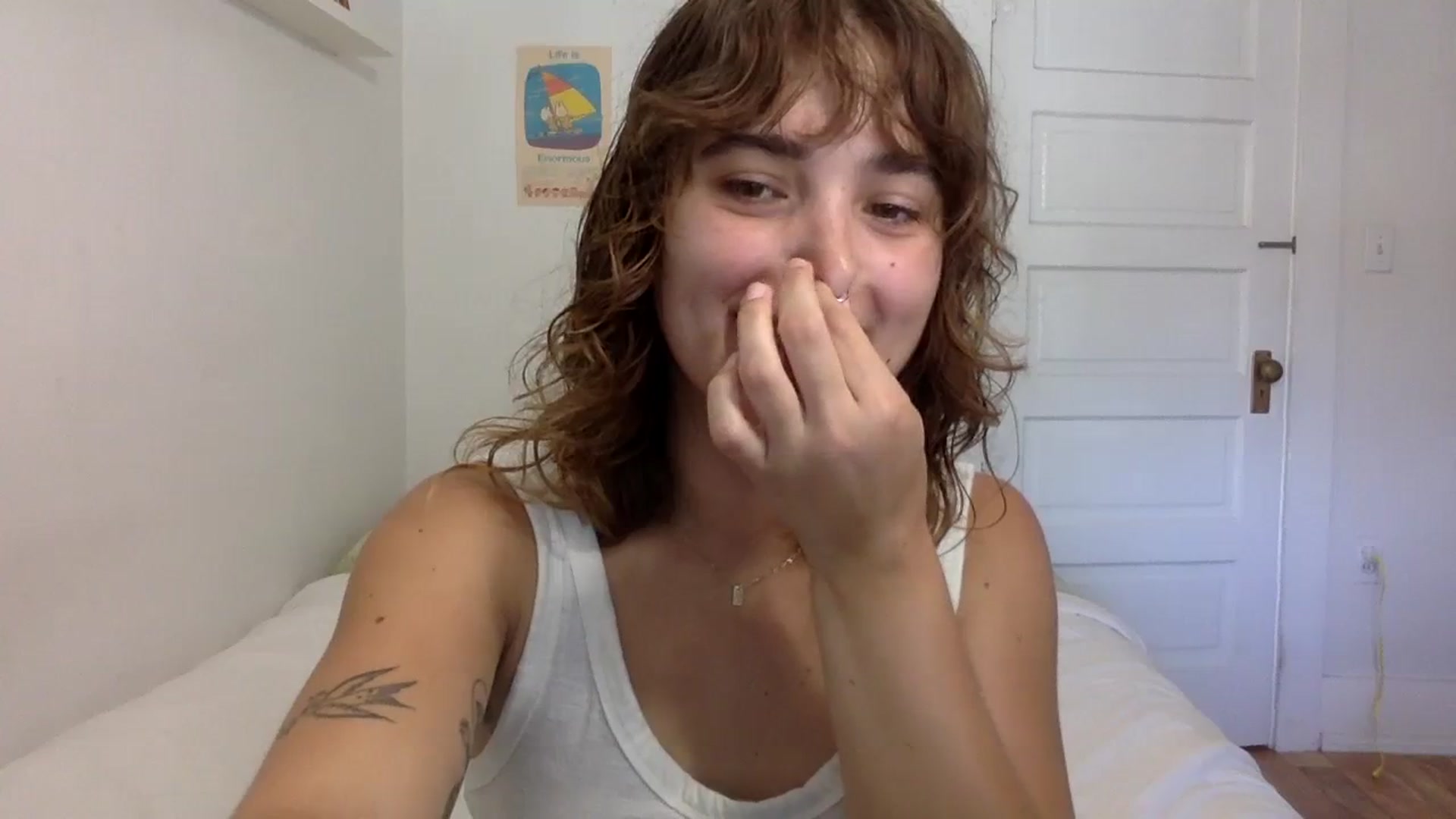 Gallery image thumbnail from gentlylo's myfreecams stream on, 08/31/2023, 24:00 image 3 of 20