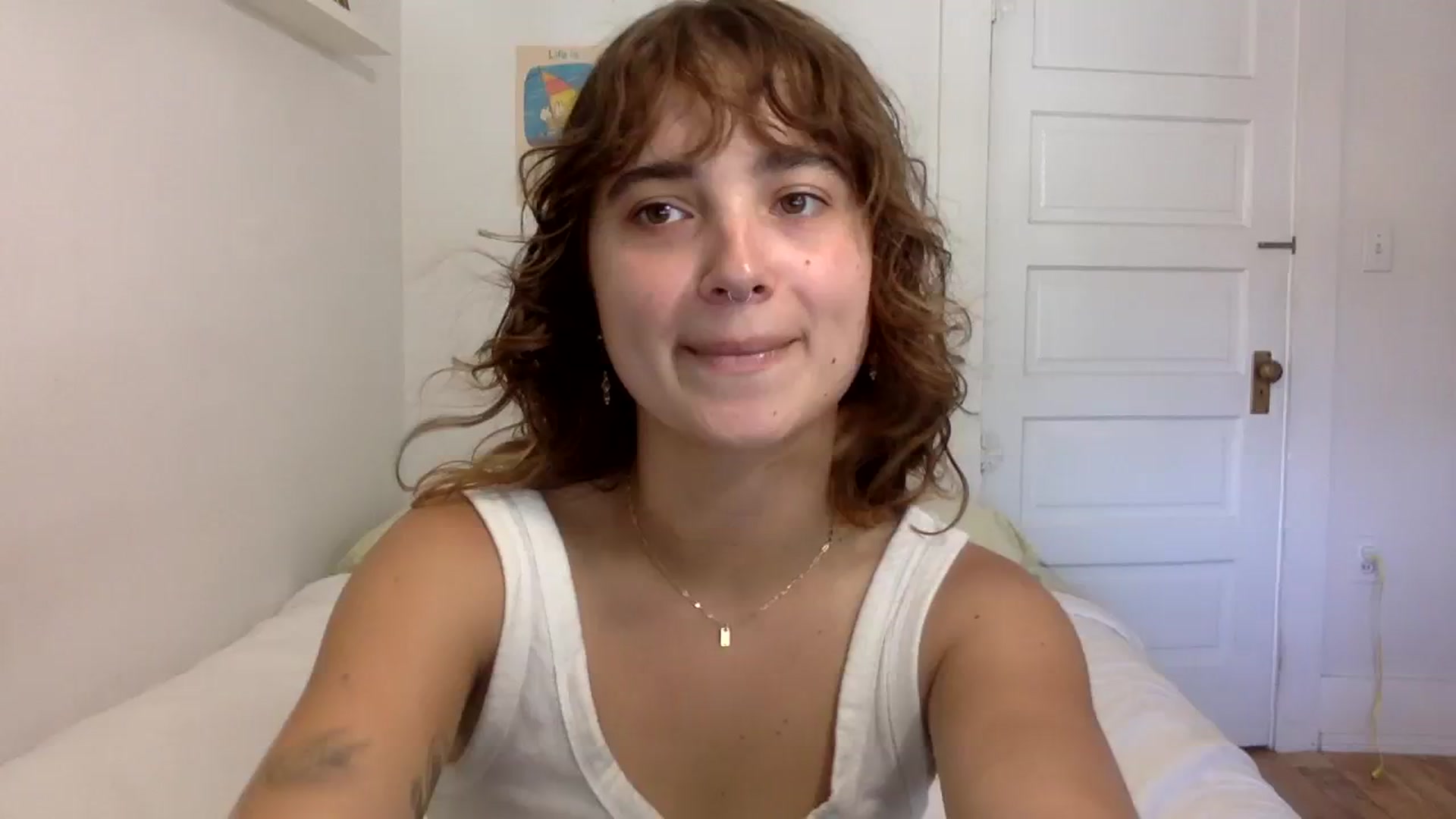 Gallery image thumbnail from gentlylo's myfreecams stream on, 08/31/2023, 24:00 image 7 of 20
