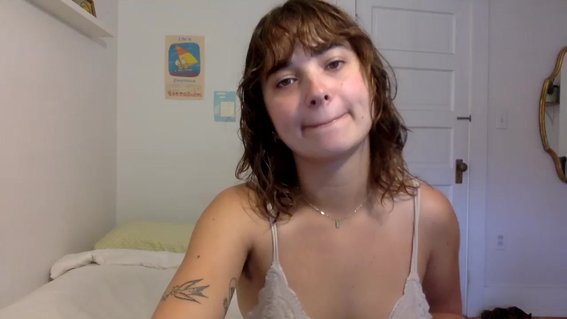 Gallery image thumbnail from gentlylo's myfreecams stream on, 09/05/2023, 18:33 image 2 of 20