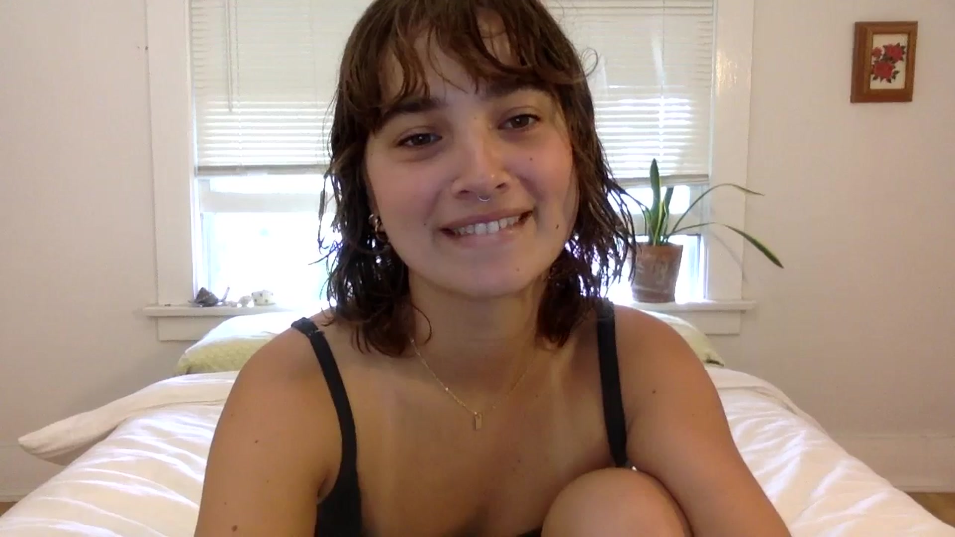 Gallery image thumbnail from gentlylo's myfreecams stream on, 10/10/2023, 16:54 image 20 of 20