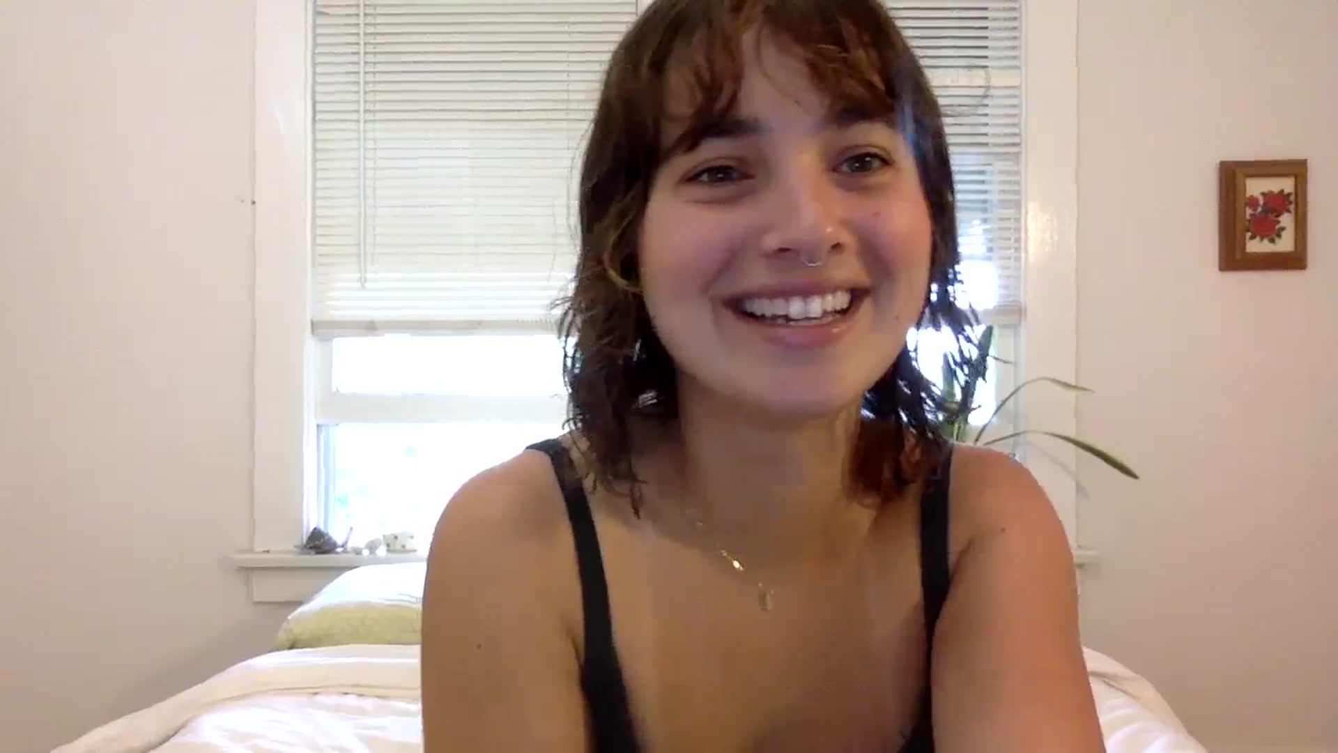 Gallery image thumbnail from gentlylo's myfreecams stream on, 10/10/2023, 16:54 image 4 of 20