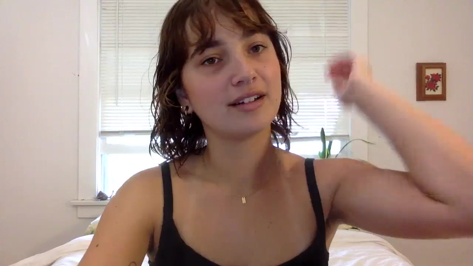 Gallery image thumbnail from gentlylo's myfreecams stream on, 10/10/2023, 16:54 image 9 of 20