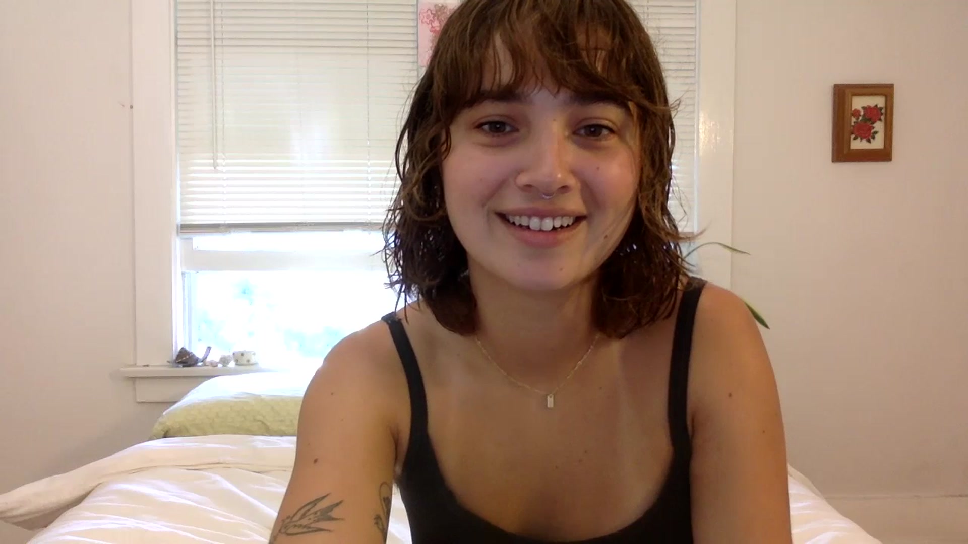 Gallery image thumbnail from gentlylo's myfreecams stream on, 10/10/2023, 17:44 image 2 of 20