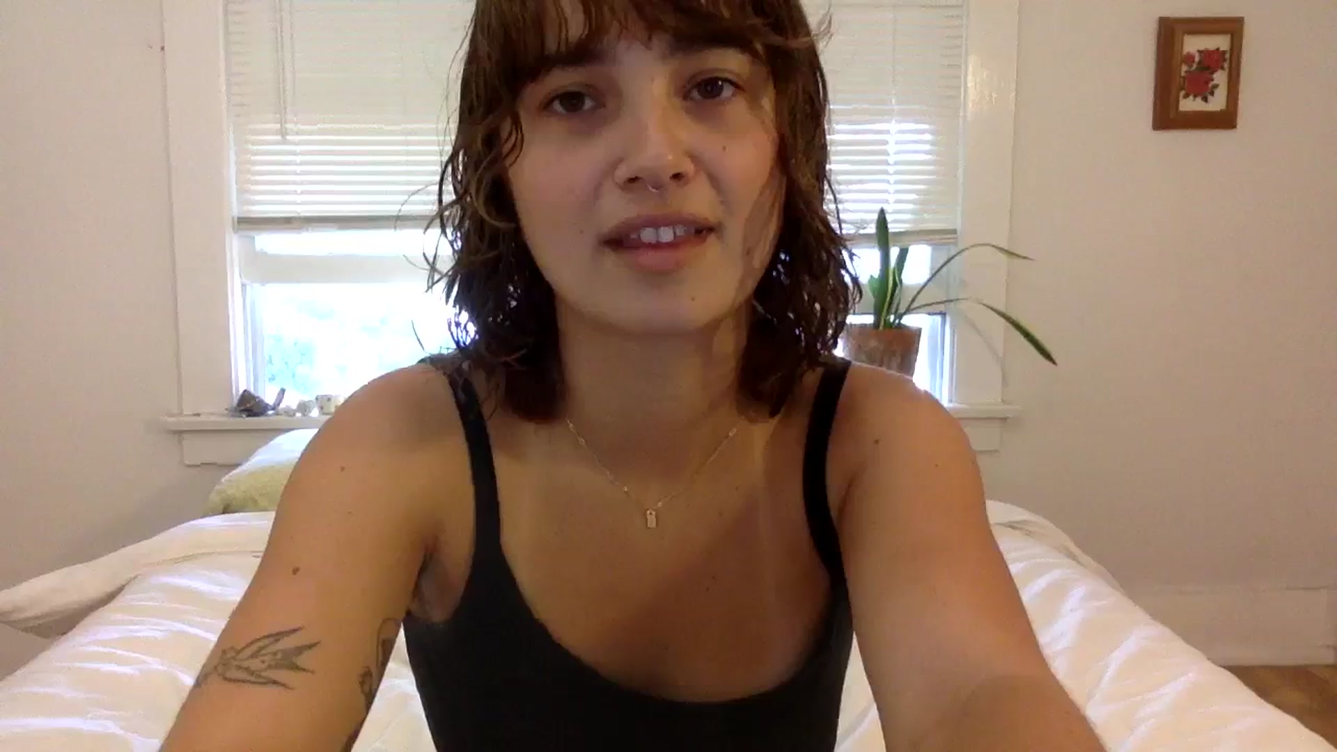 Gallery image thumbnail from gentlylo's myfreecams stream on, 10/10/2023, 17:44 image 4 of 20