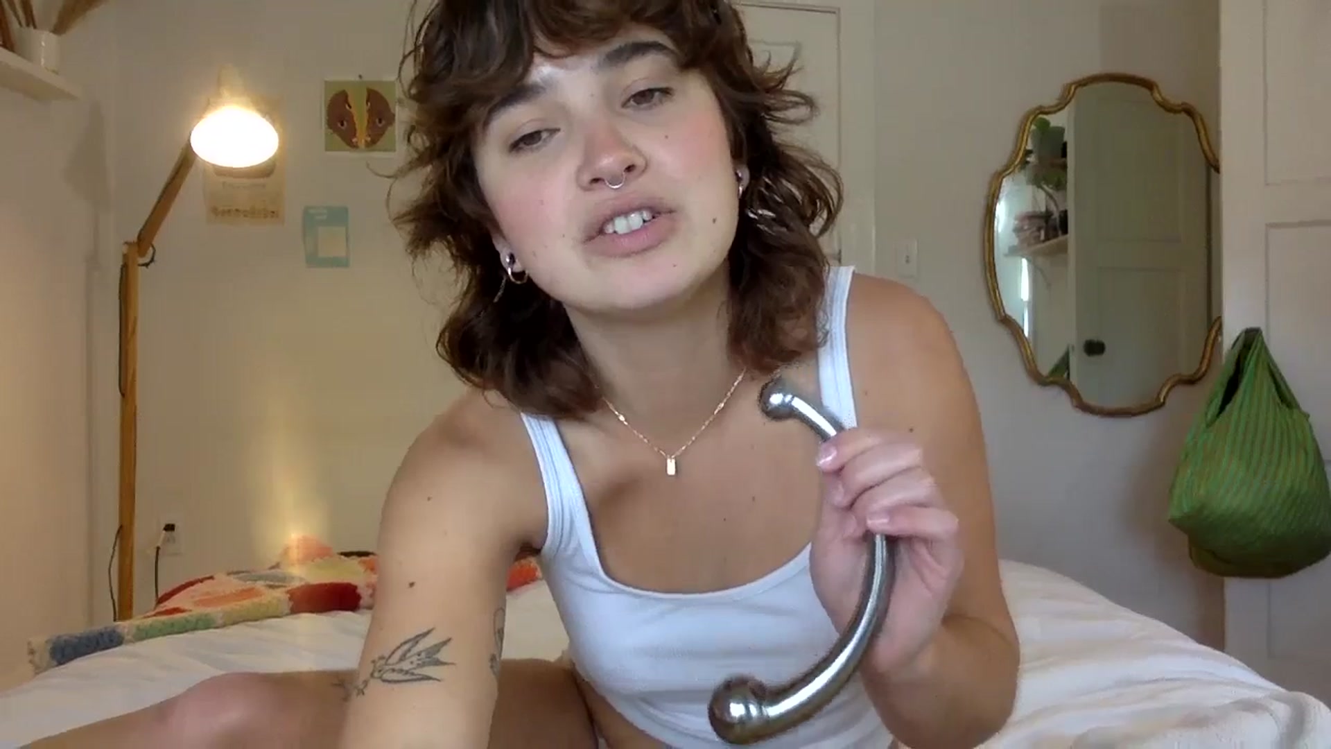 Gallery image thumbnail from gentlylo's myfreecams stream on, 12/04/2023, 19:57 image 5 of 20