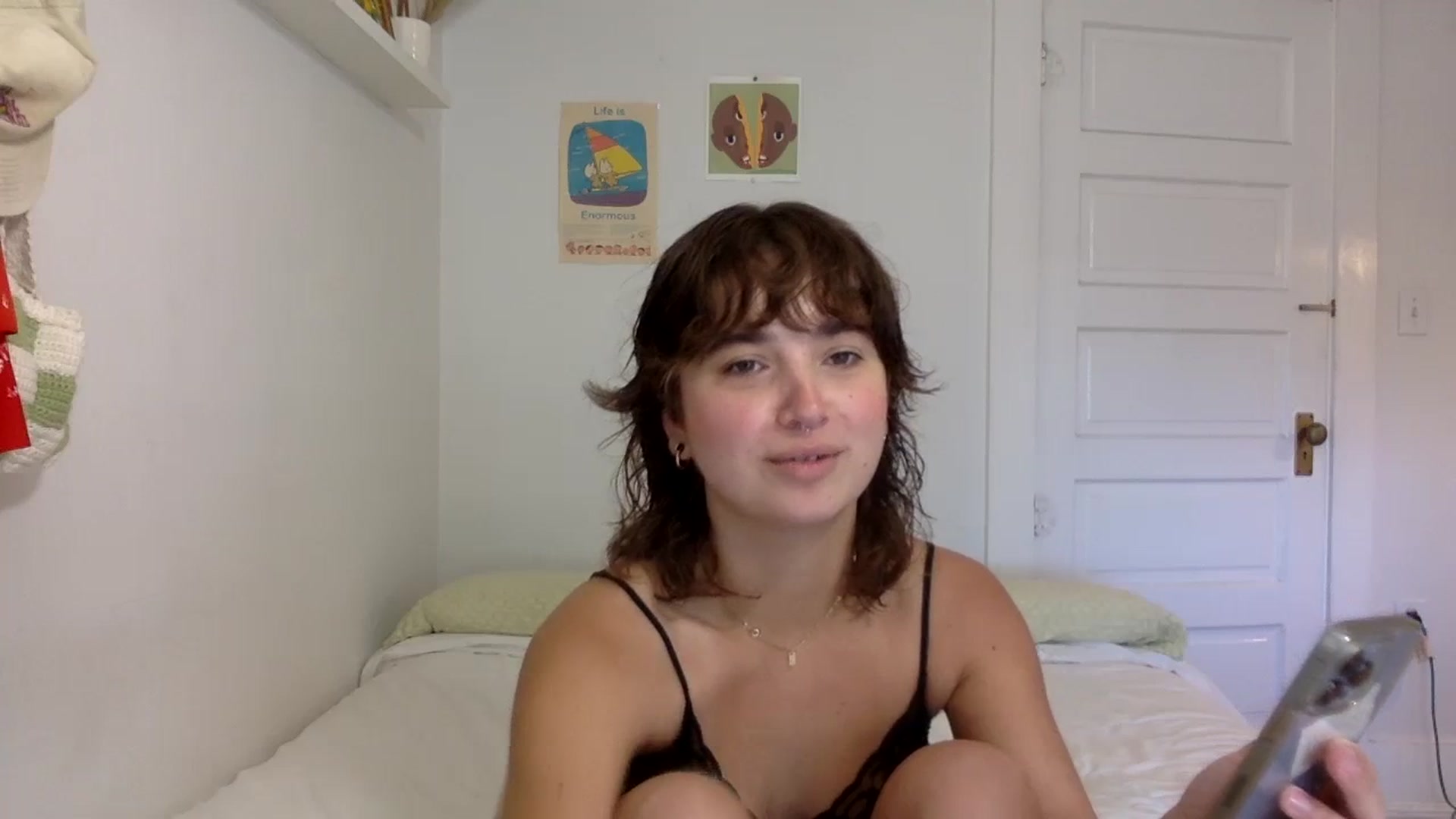 Gallery image thumbnail from gentlylo's myfreecams stream on, 12/09/2023, 18:36 image 9 of 20