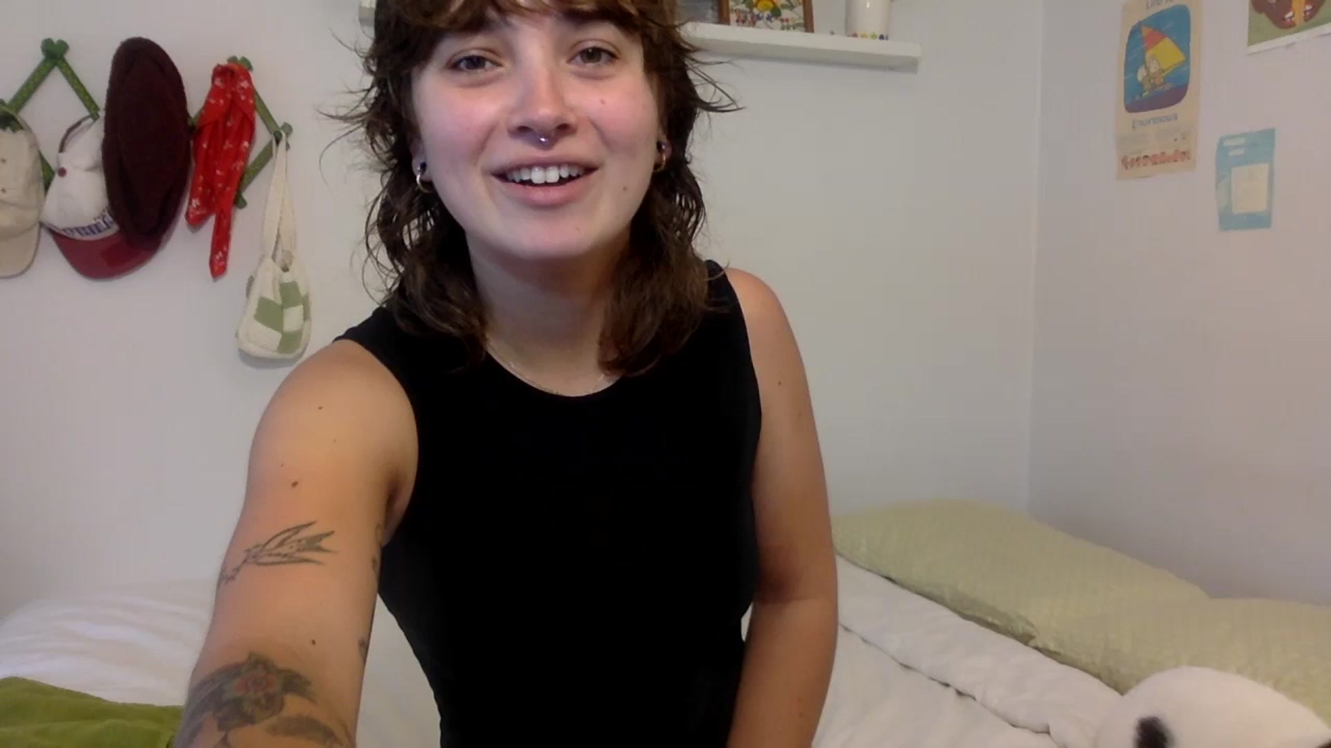 Gallery image thumbnail from gentlylo's myfreecams stream on, 12/31/2023, 19:36 image 9 of 20