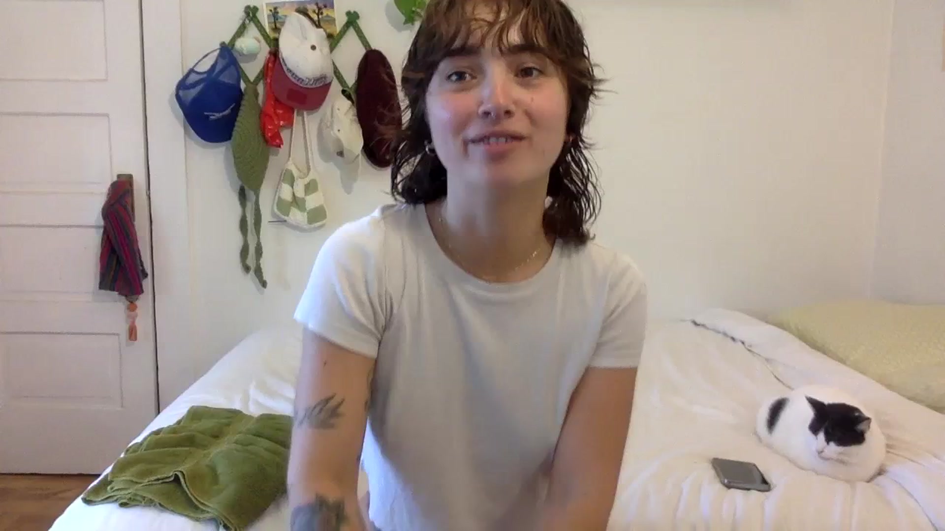 Gallery image thumbnail from gentlylo's myfreecams stream on, 01/27/2024, 19:11 image 1 of 20