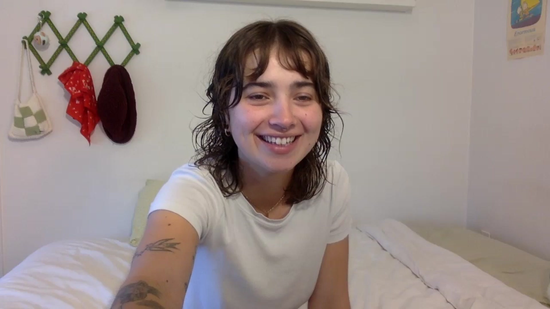 Gallery image thumbnail from gentlylo's myfreecams stream on, 02/10/2024, 18:06 image 3 of 20