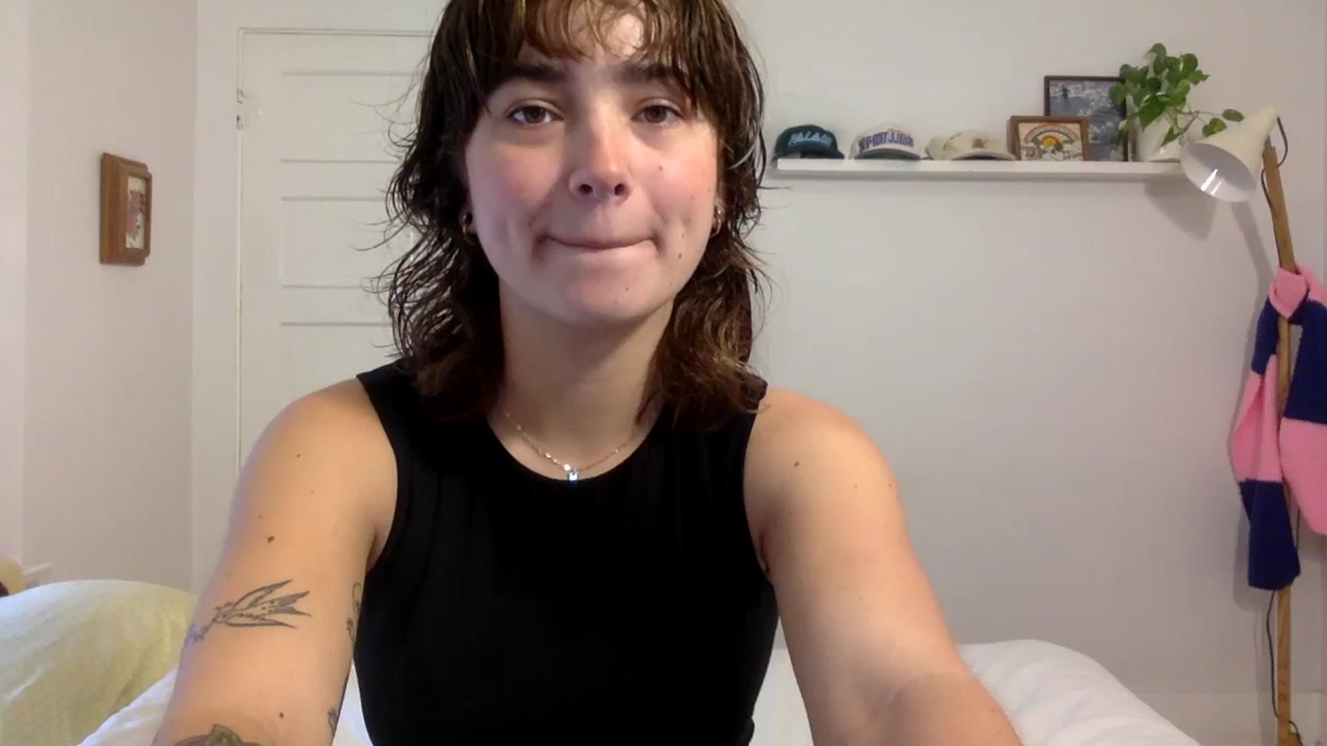 Gallery image thumbnail from gentlylo's myfreecams stream on, 02/18/2024, 18:02 image 3 of 20
