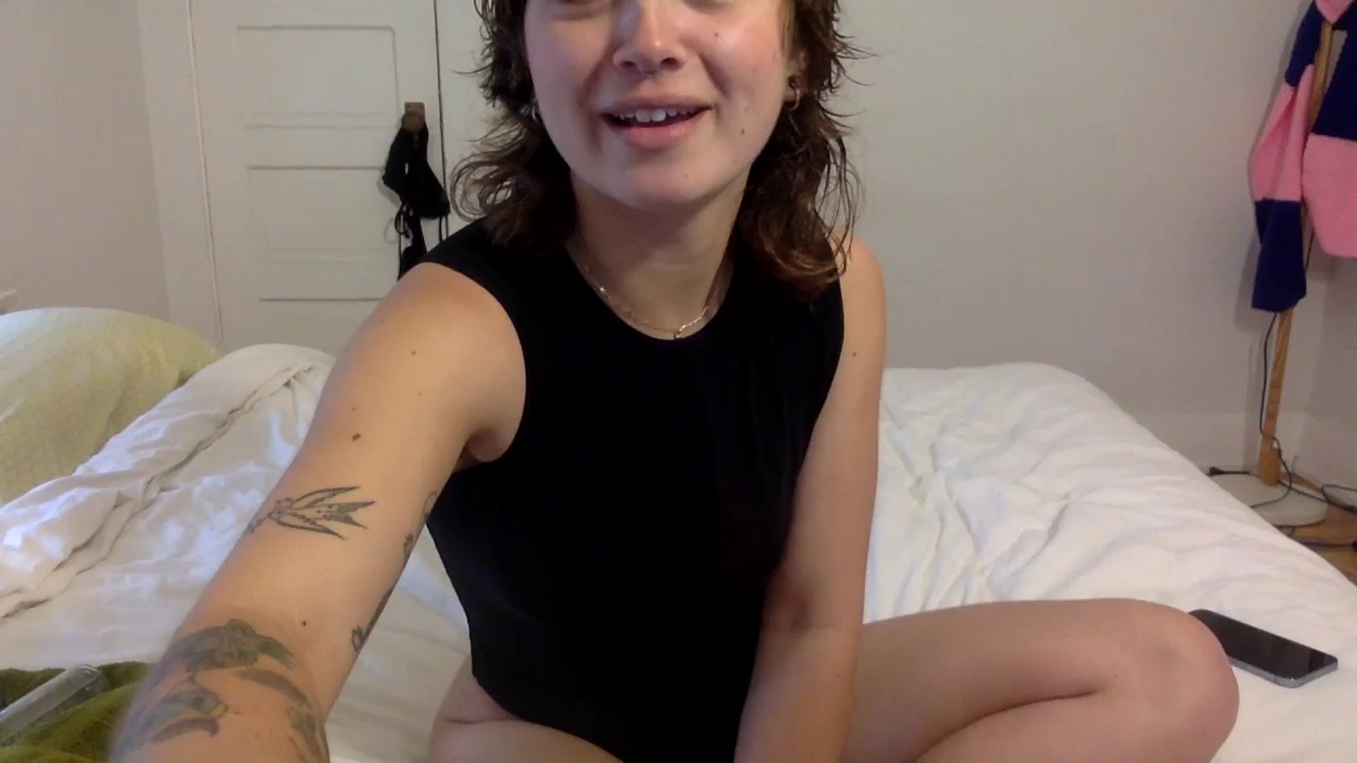 Gallery image thumbnail from gentlylo's myfreecams stream on, 02/18/2024, 18:02 image 11 of 20