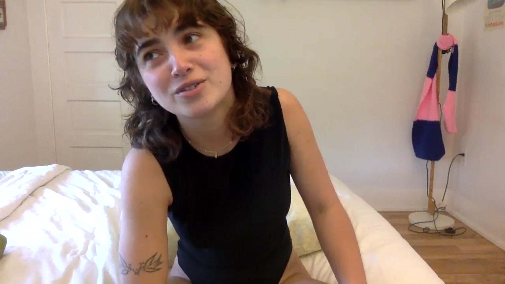 Gallery image thumbnail from gentlylo's myfreecams stream on, 03/10/2024, 17:48 image 6 of 20