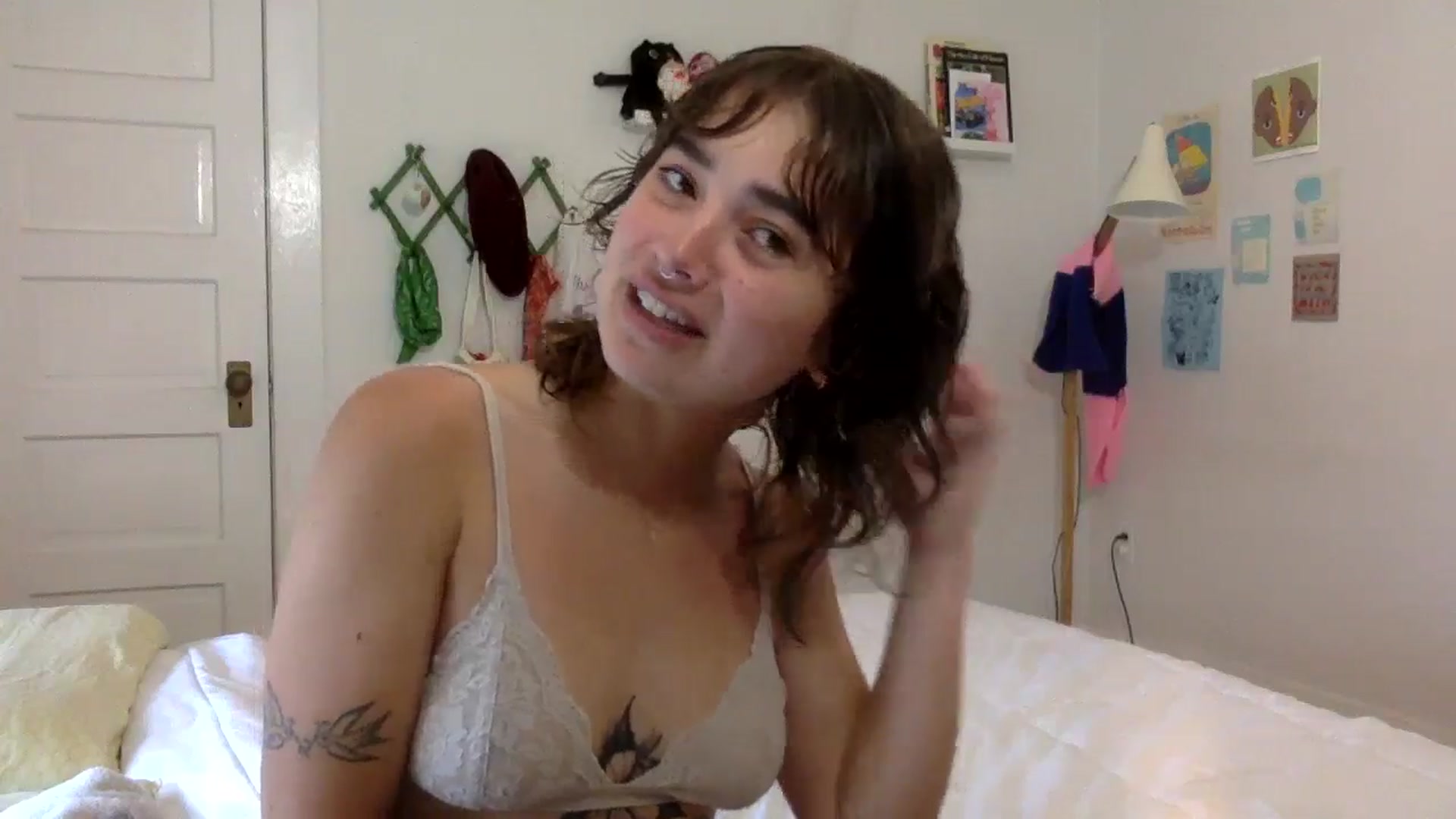 Gallery image thumbnail from gentlylo's myfreecams stream on, 05/10/2024, 16:53 image 20 of 20