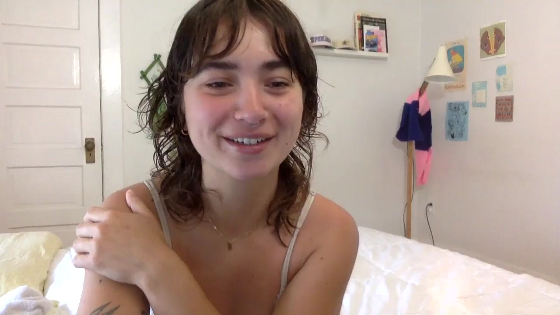 Gallery image thumbnail from gentlylo's myfreecams stream on, 05/10/2024, 16:53 image 8 of 20