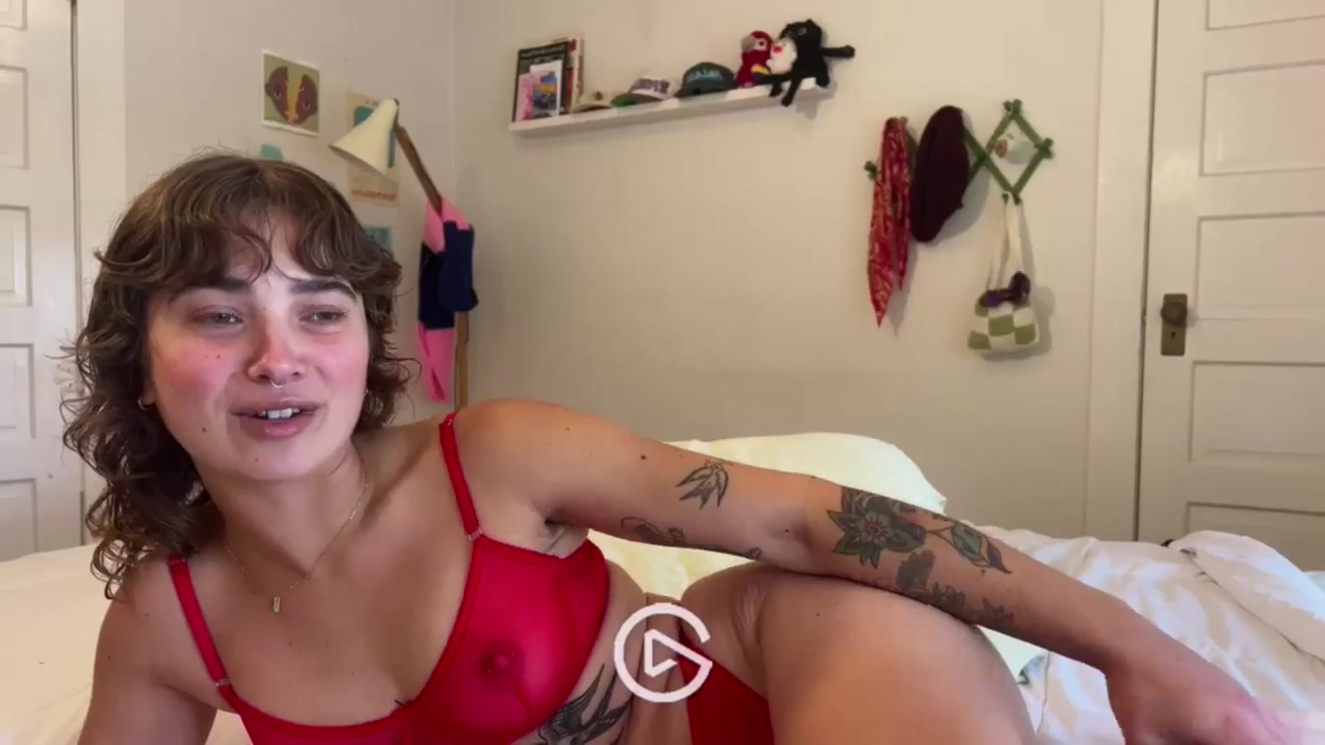 Gallery image thumbnail from gentlylo's myfreecams stream on, 05/26/2024, 17:54 image 14 of 20
