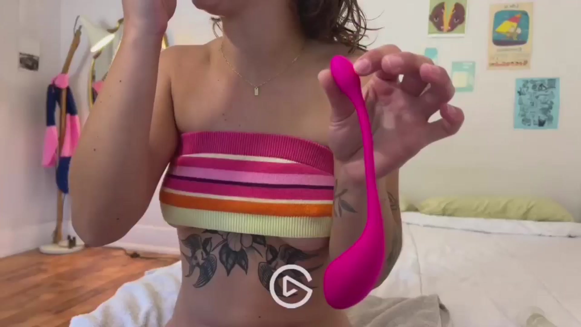 Gallery image thumbnail from gentlylo's myfreecams stream on, 06/15/2024, 18:11 image 1 of 20