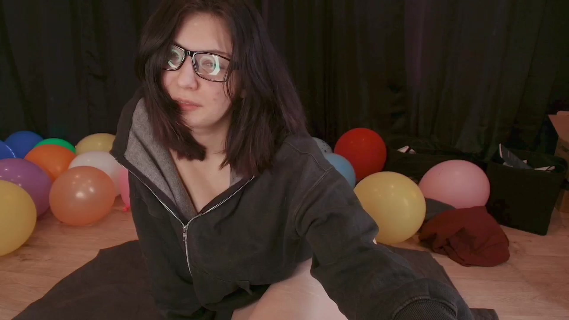 Gallery image thumbnail from georgeus's myfreecams stream on, 08/14/2025, 04:34 image 14 of 20