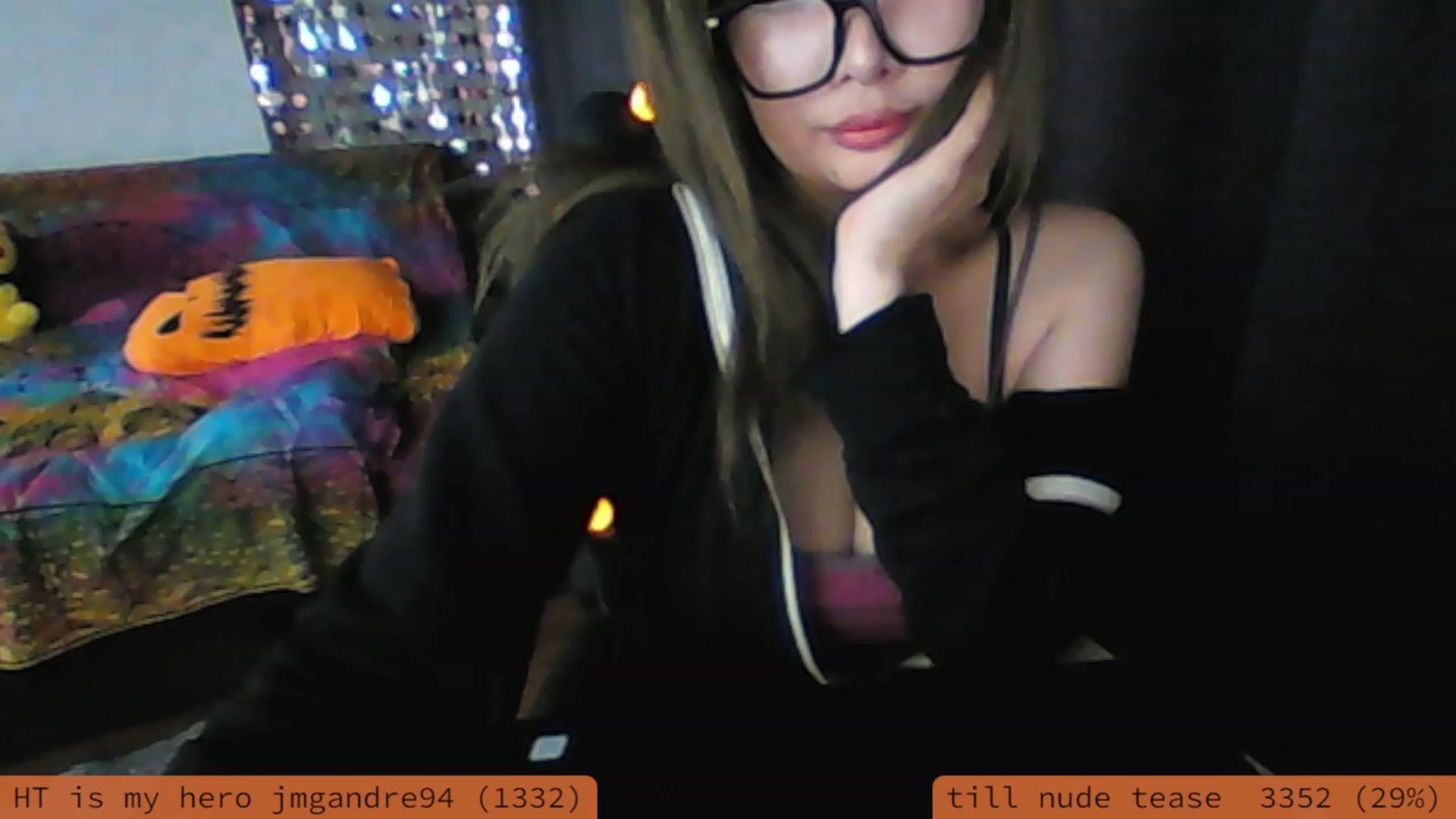 Gallery image thumbnail from ghostofMika's myfreecams stream on, 10/17/2023, 24:02 image 16 of 20