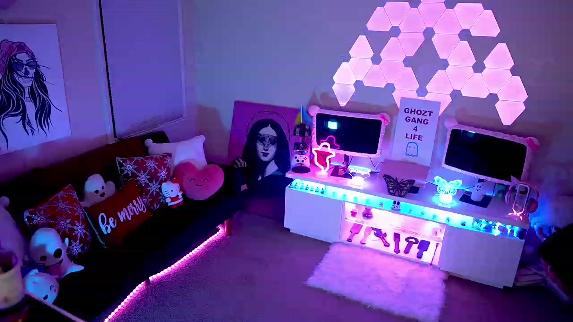 Gallery image thumbnail from ghoztgirl's myfreecams stream on, 01/01/2023, 09:10 image 12 of 20